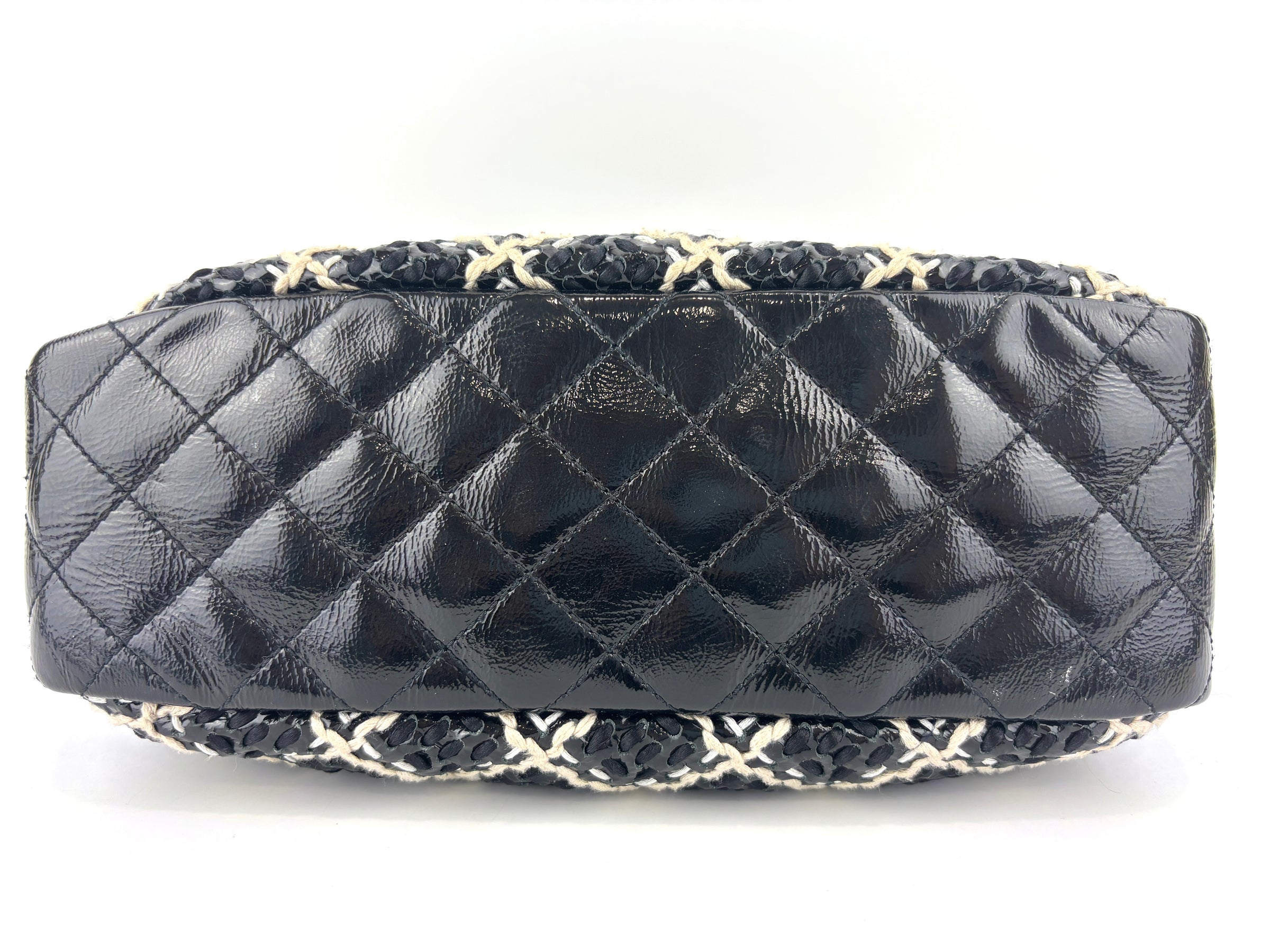11P A50373 Black Crinkled Patent Camera Bag with Giant Stitch Details SHW - Glampot