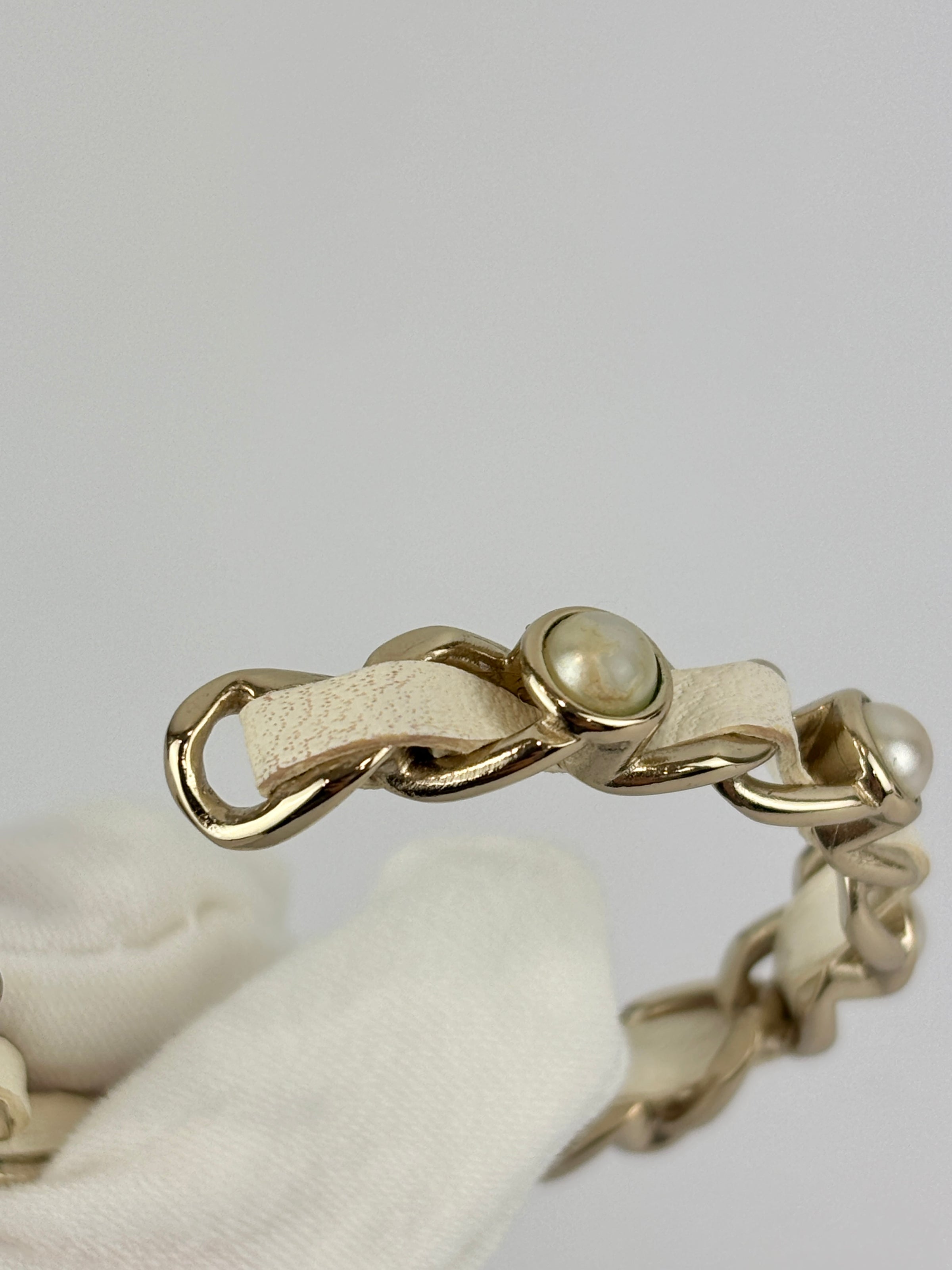 AB2674 White Woven Lambskin Gold Faux Pearl Chain Hoop Earrings
