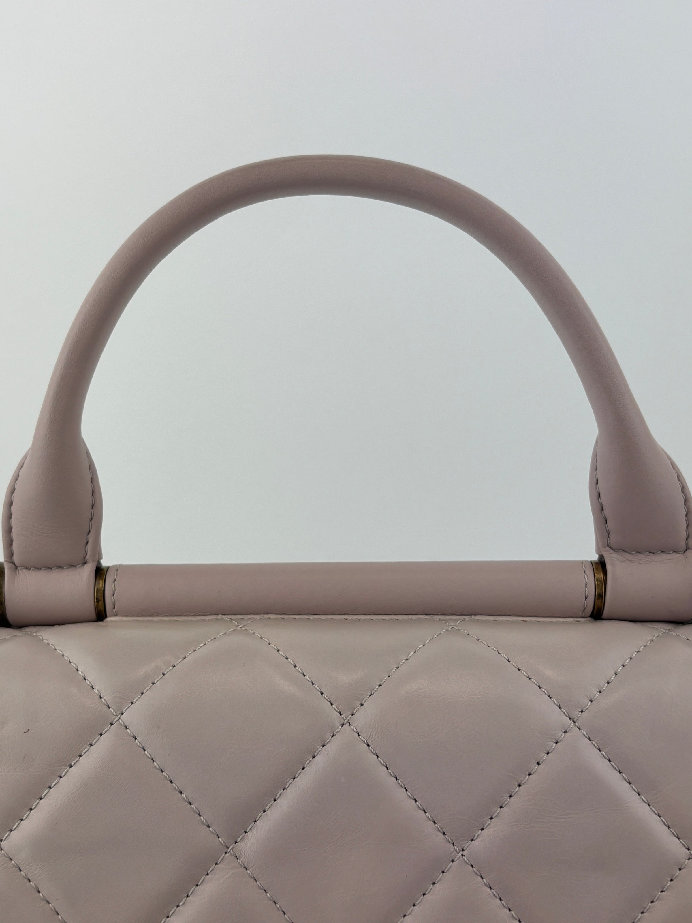 A93424 Castle Rock Quilted Glazed Calfskin AGHW