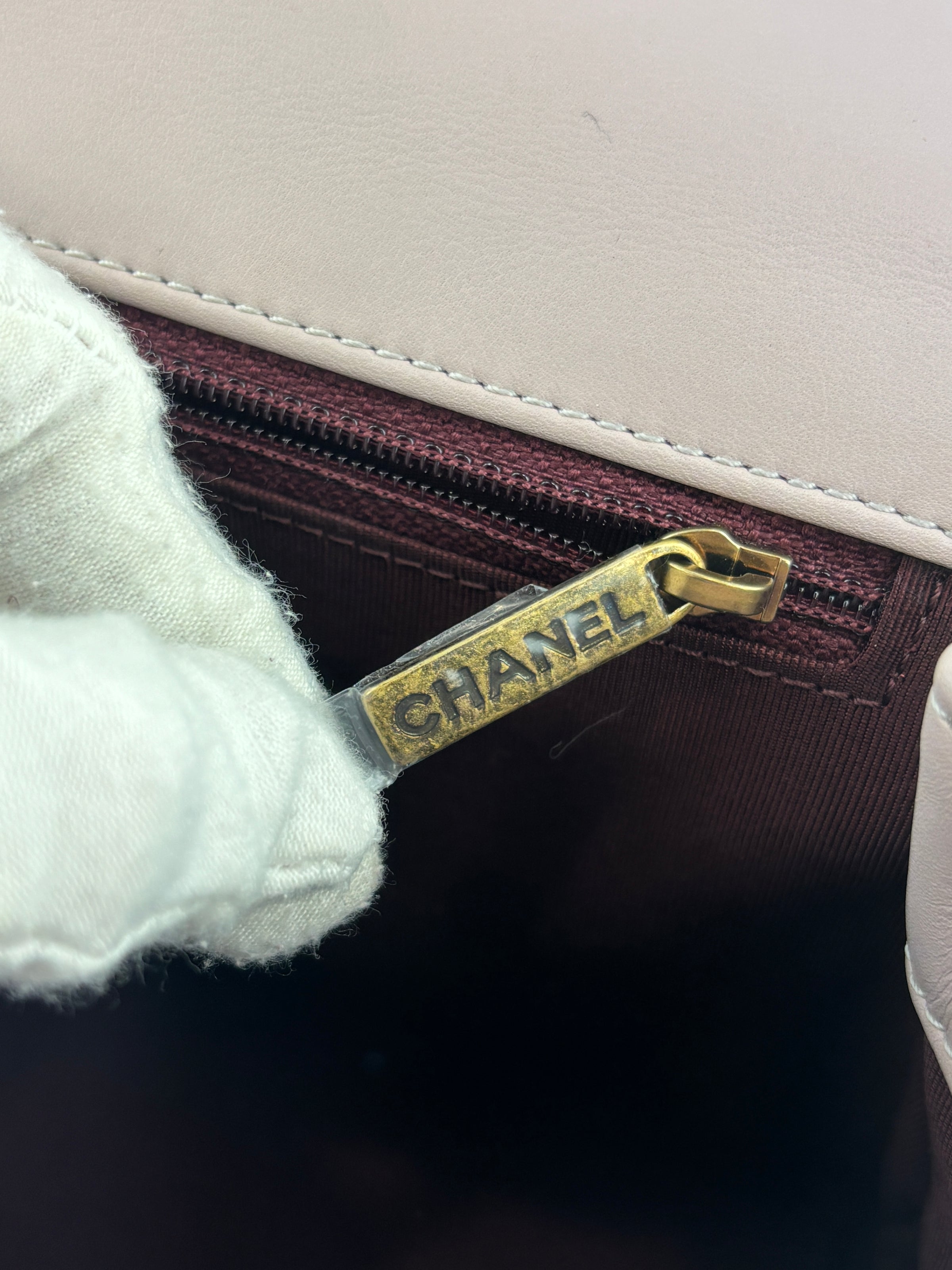 A93424 Castle Rock Quilted Glazed Calfskin AGHW