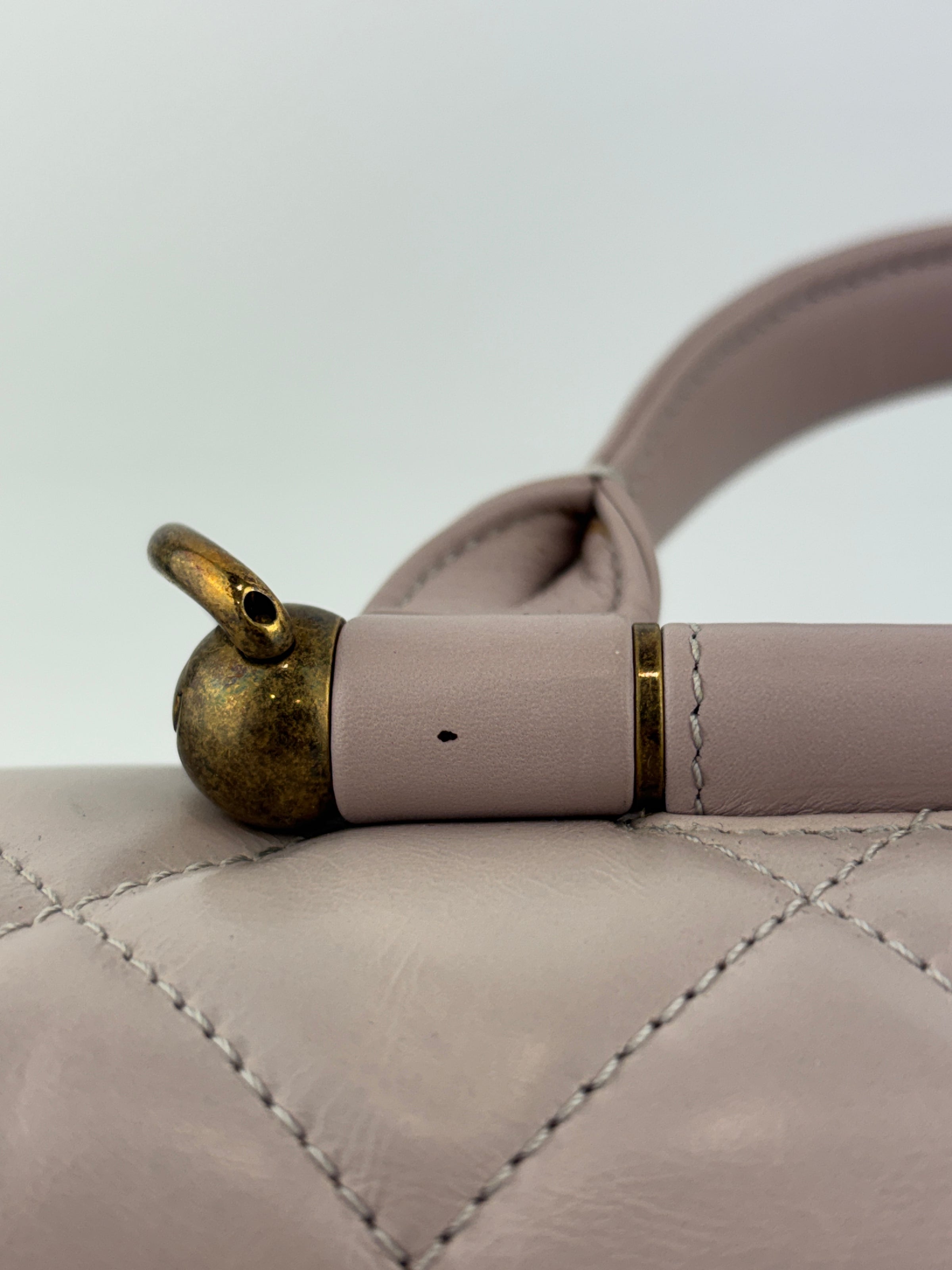 A93424 Castle Rock Quilted Glazed Calfskin AGHW