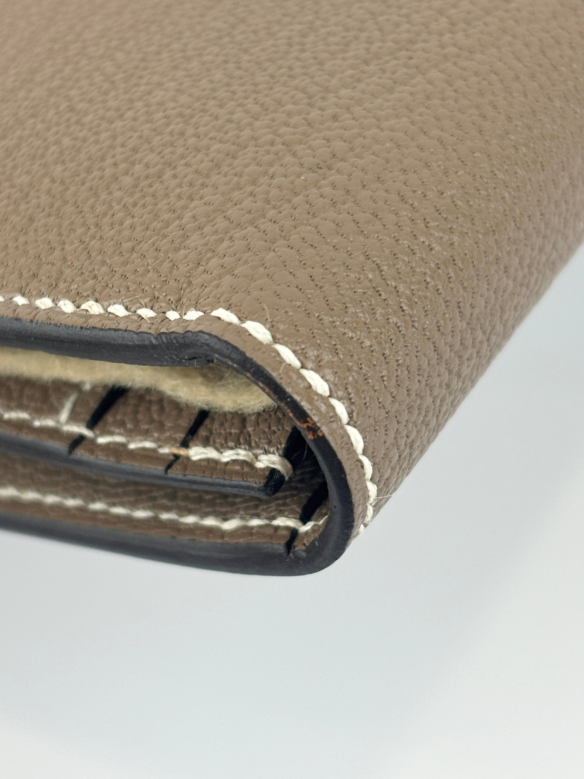 Béarn Soufflet Long Wallet Chèvre Mysore Etoupe GHW