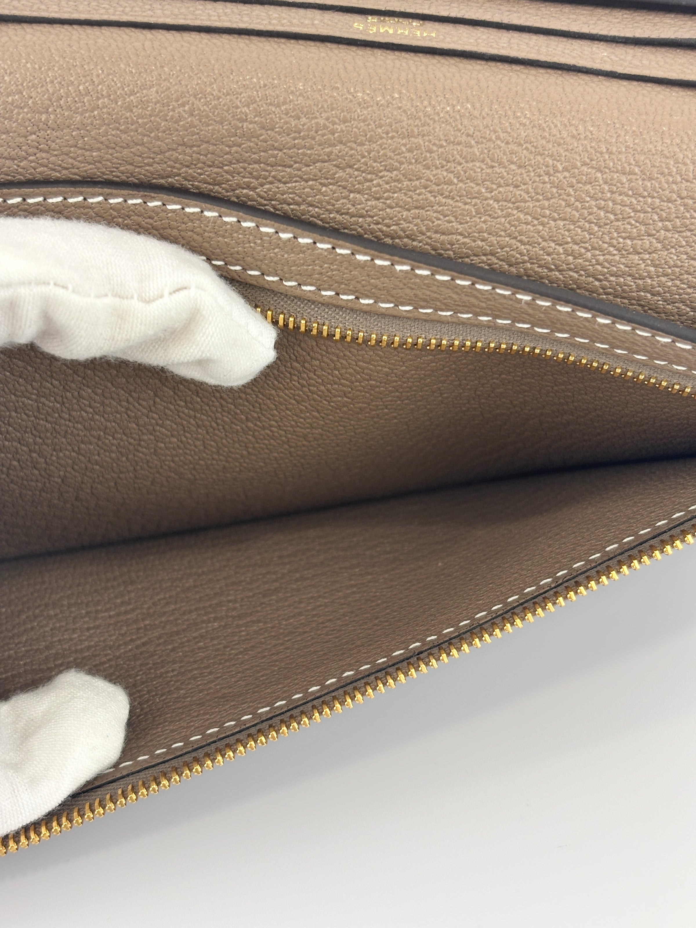 Béarn Soufflet Long Wallet Chèvre Mysore Etoupe GHW
