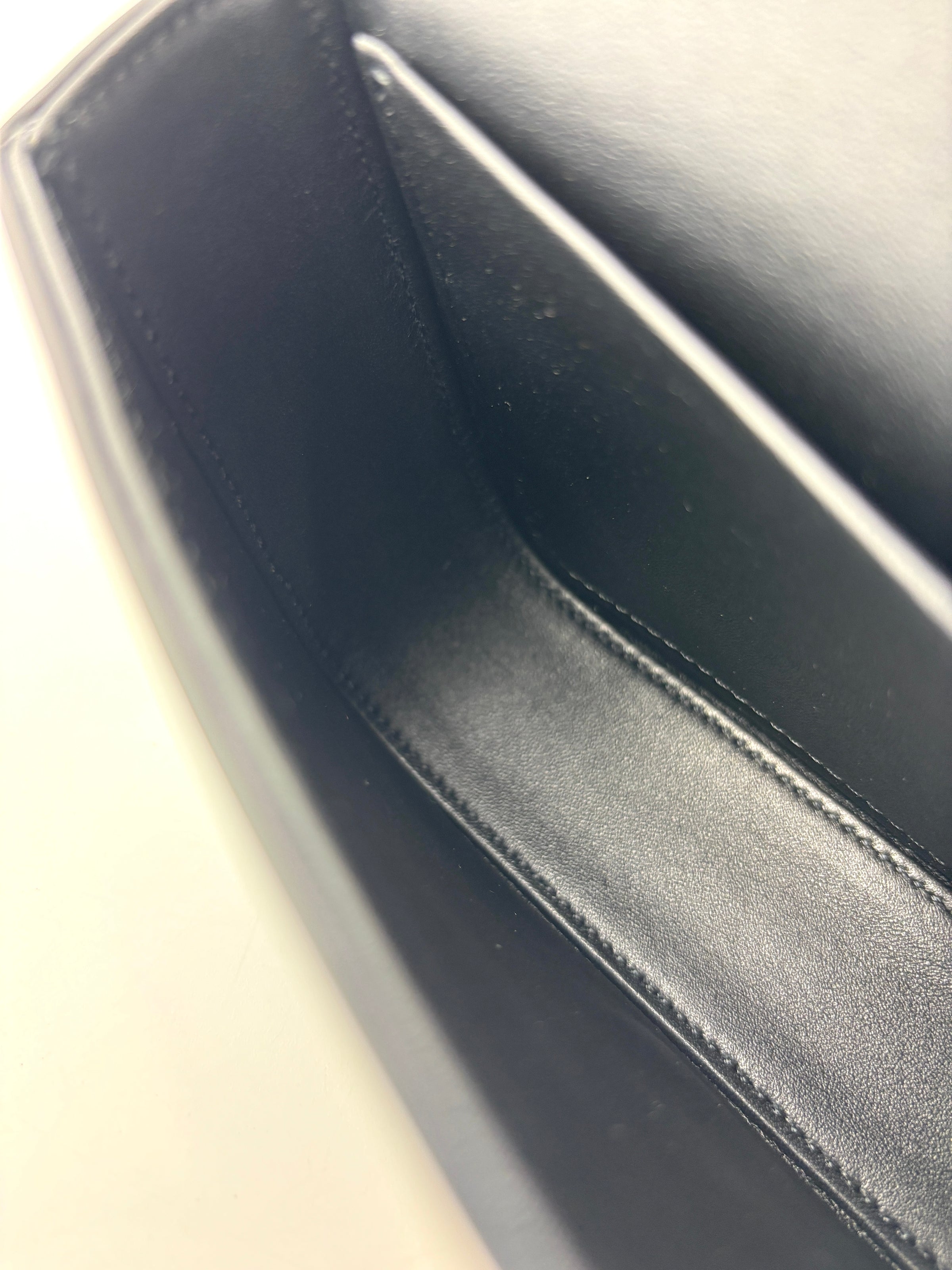 Chain Shoulder Bag Claude In Shiny Calfskin Black