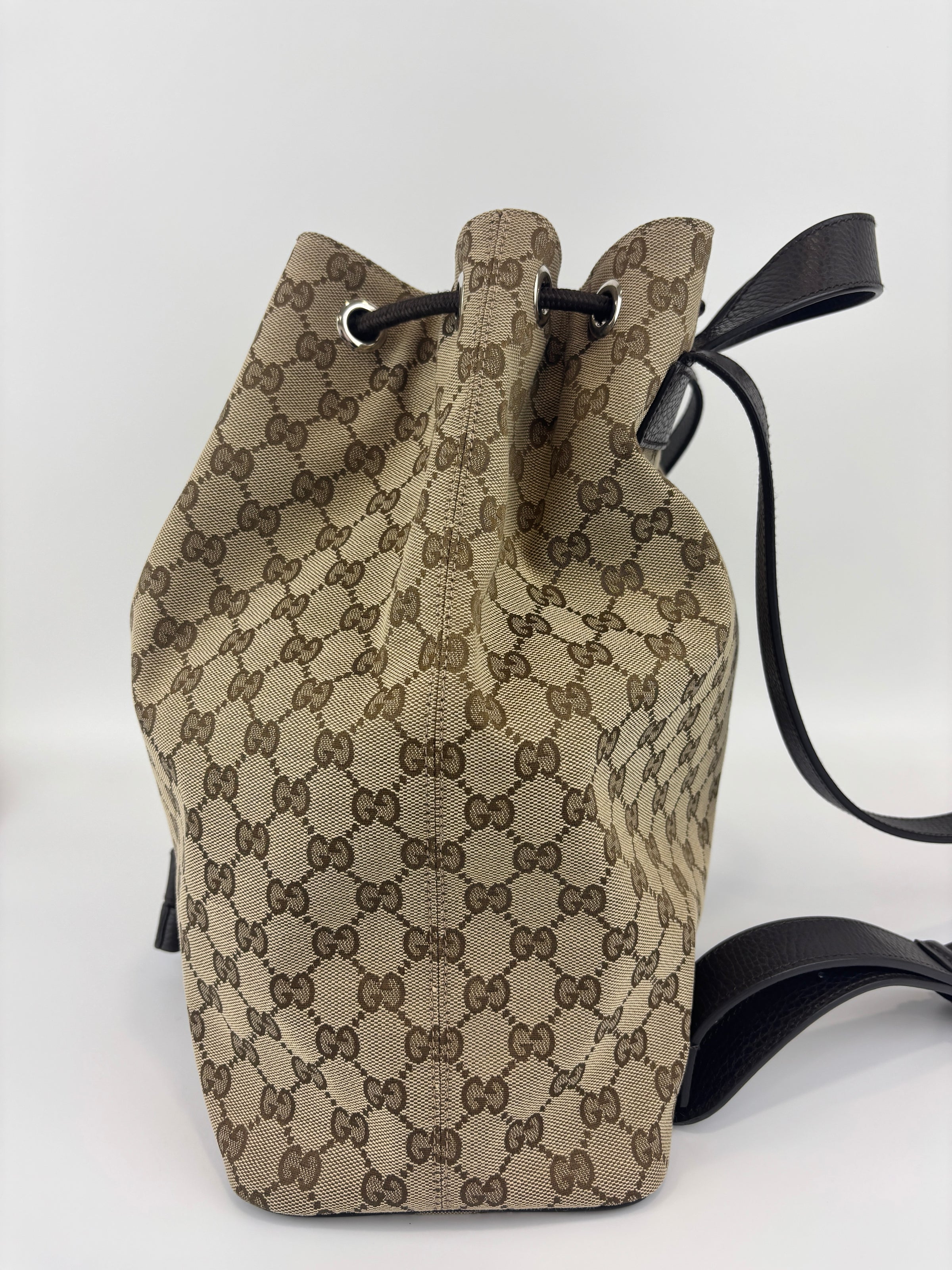 GG Canvas Drawstring Backpack in Beige / Ebony