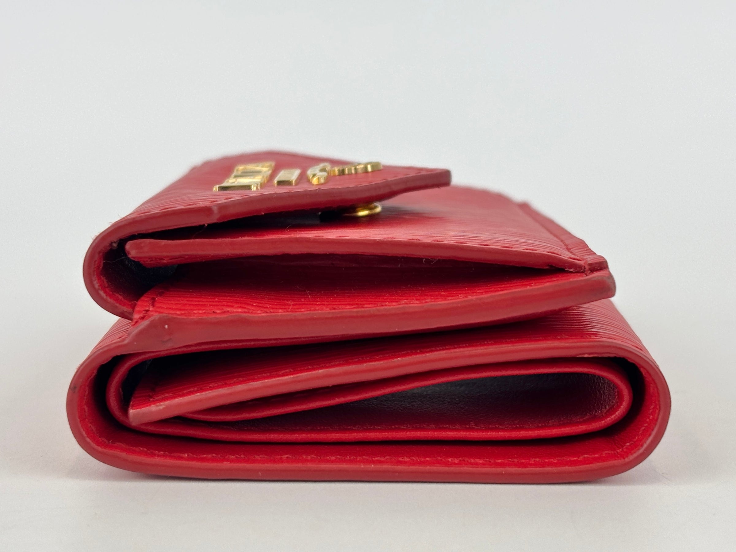 1MH021 Red Vitello Move Leather Wallet - Glampot
