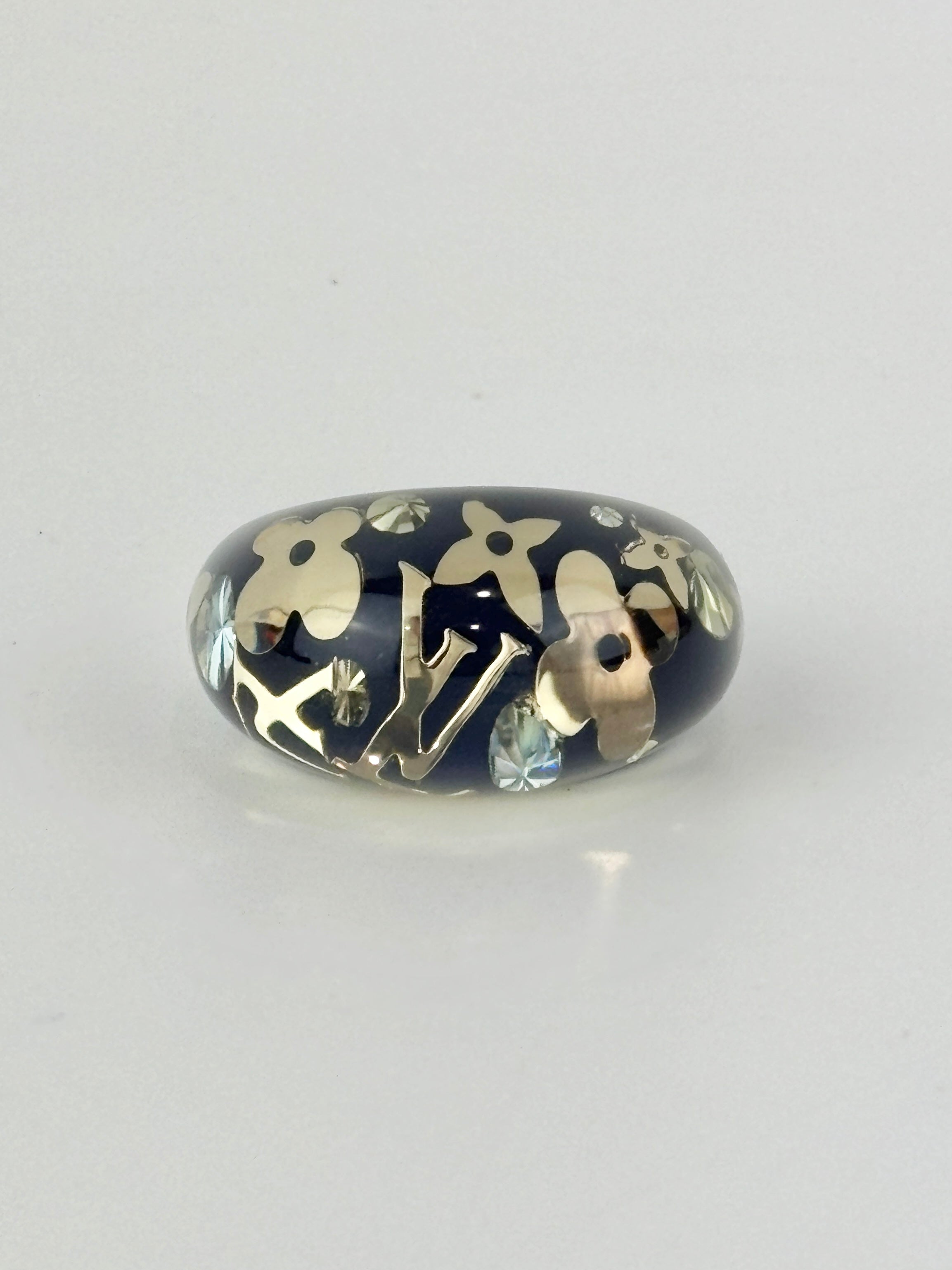Black Resin Inclusion Ring Size M