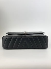 Lady Chevron Flap Bag Black SHW