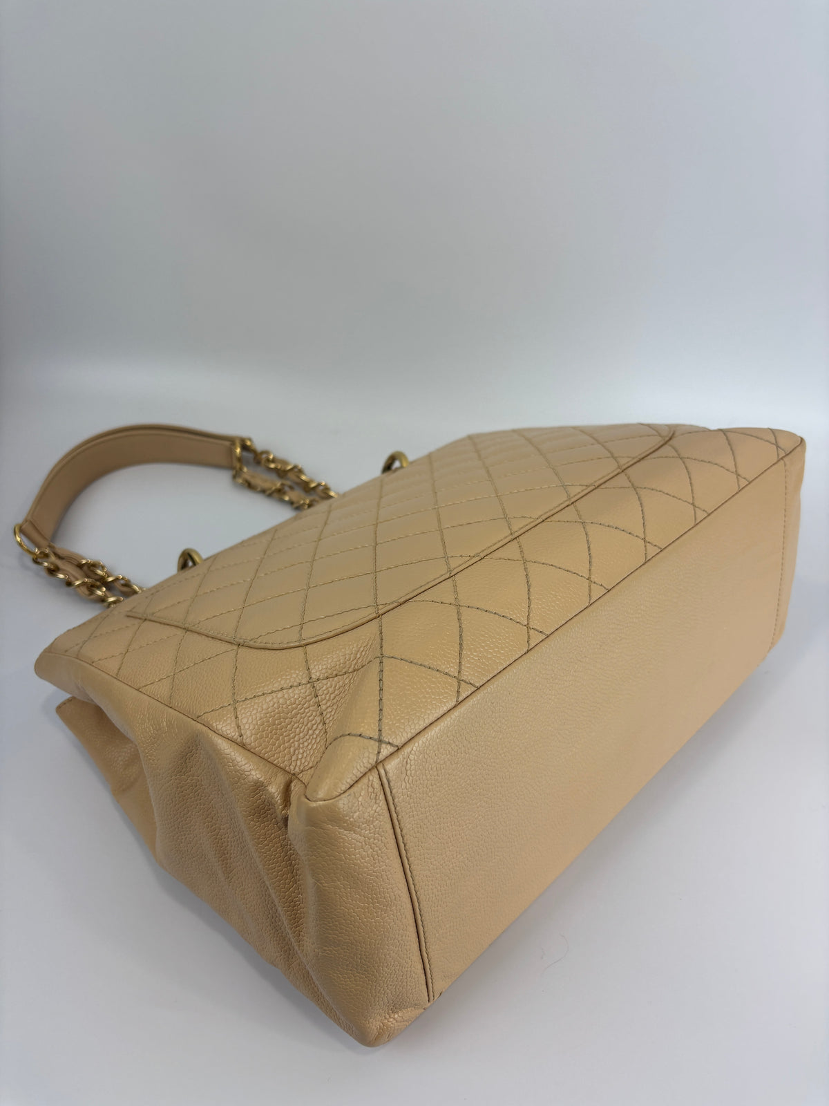 Grand Shopping Tote (GST) in Beige Caviar GHW