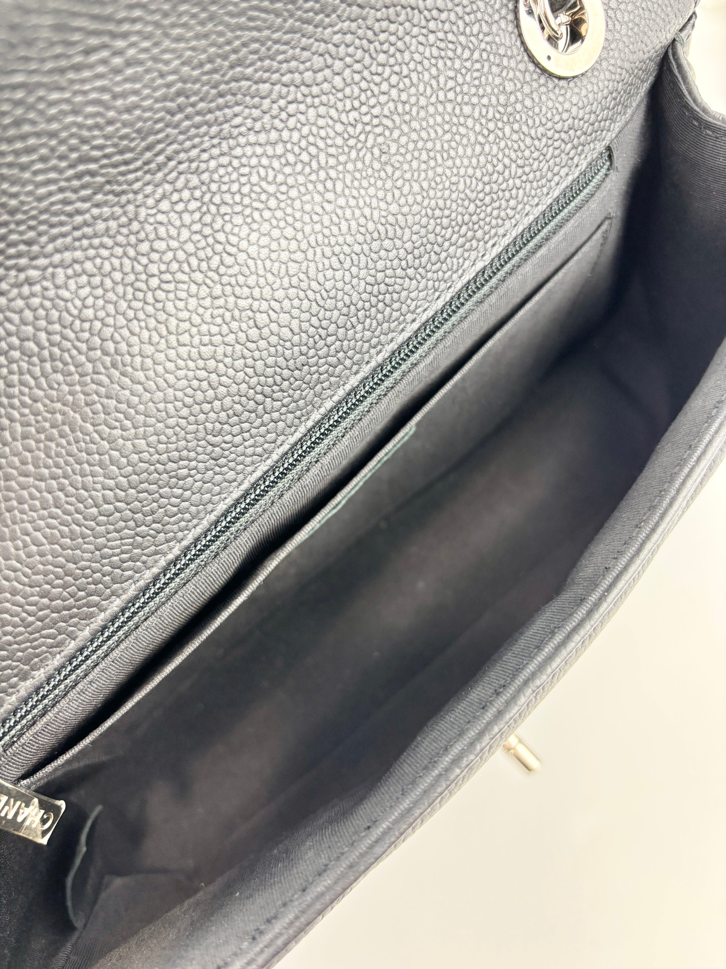 Lady Chevron Flap Bag Black SHW