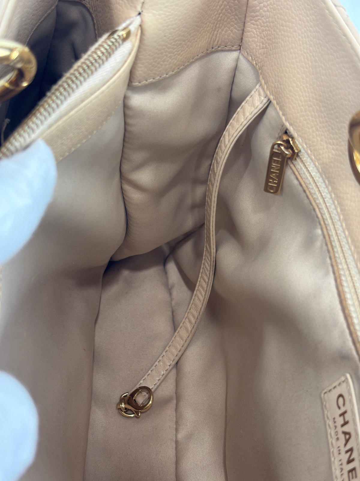 Grand Shopping Tote (GST) in Beige Caviar GHW