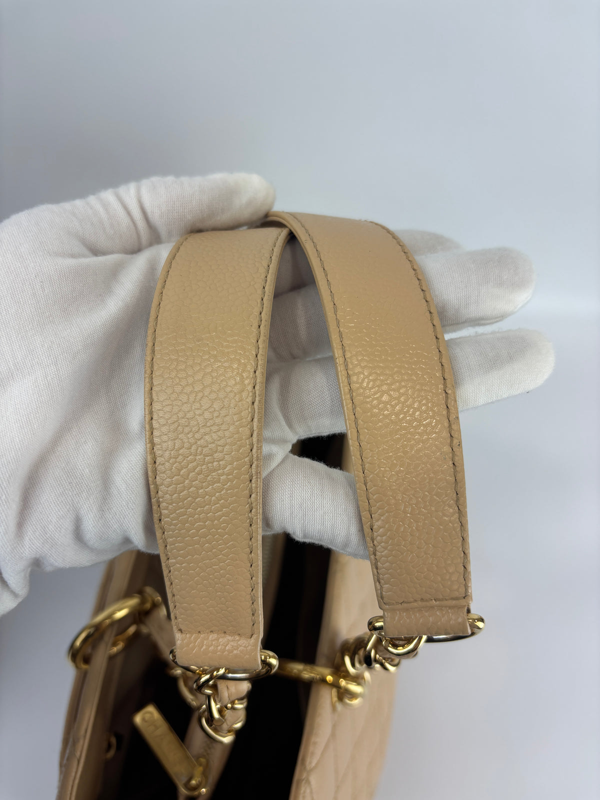 Grand Shopping Tote (GST) in Beige Caviar GHW