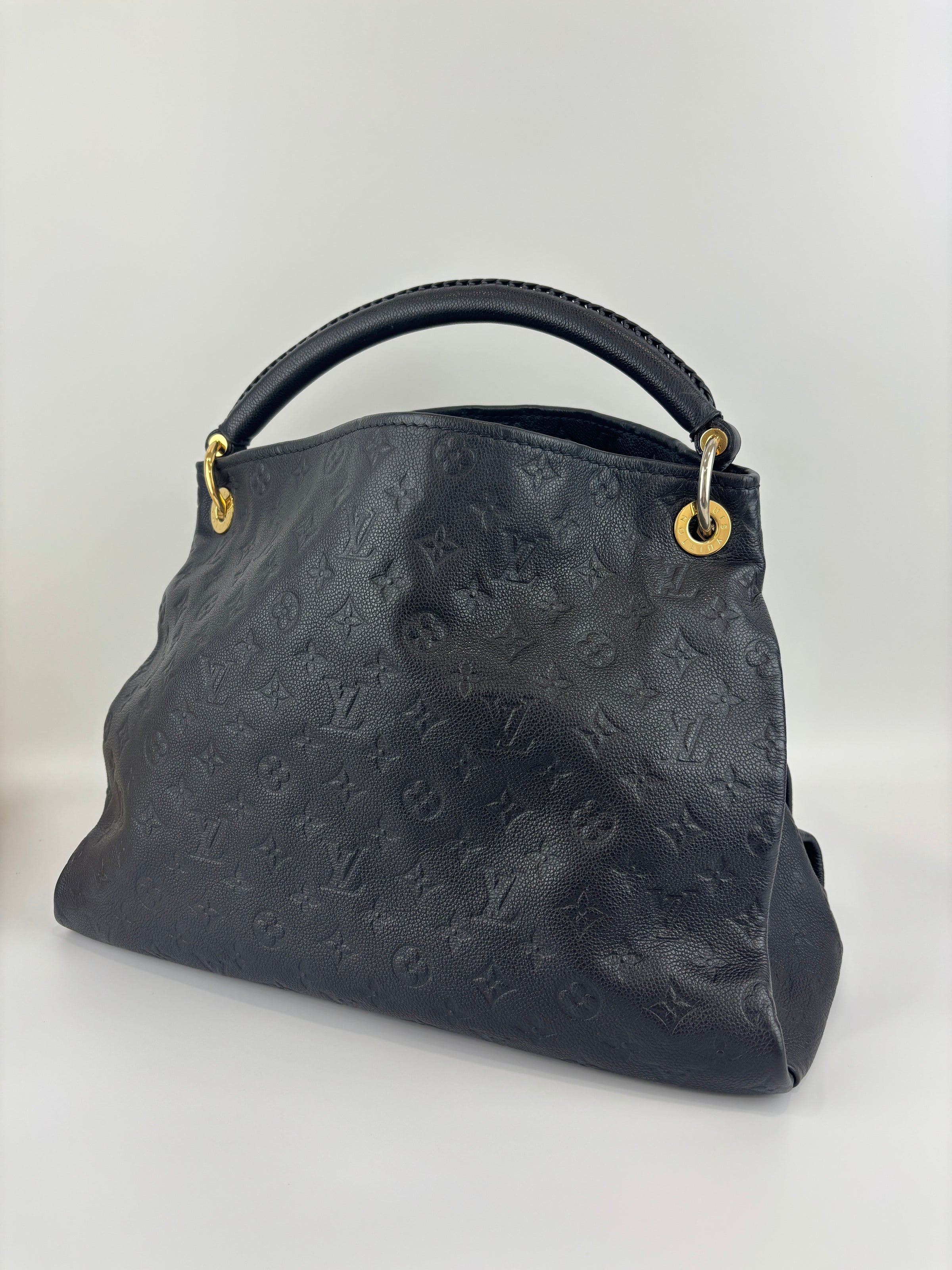 Artsy MM in Infini Monogram Empreinte Leather