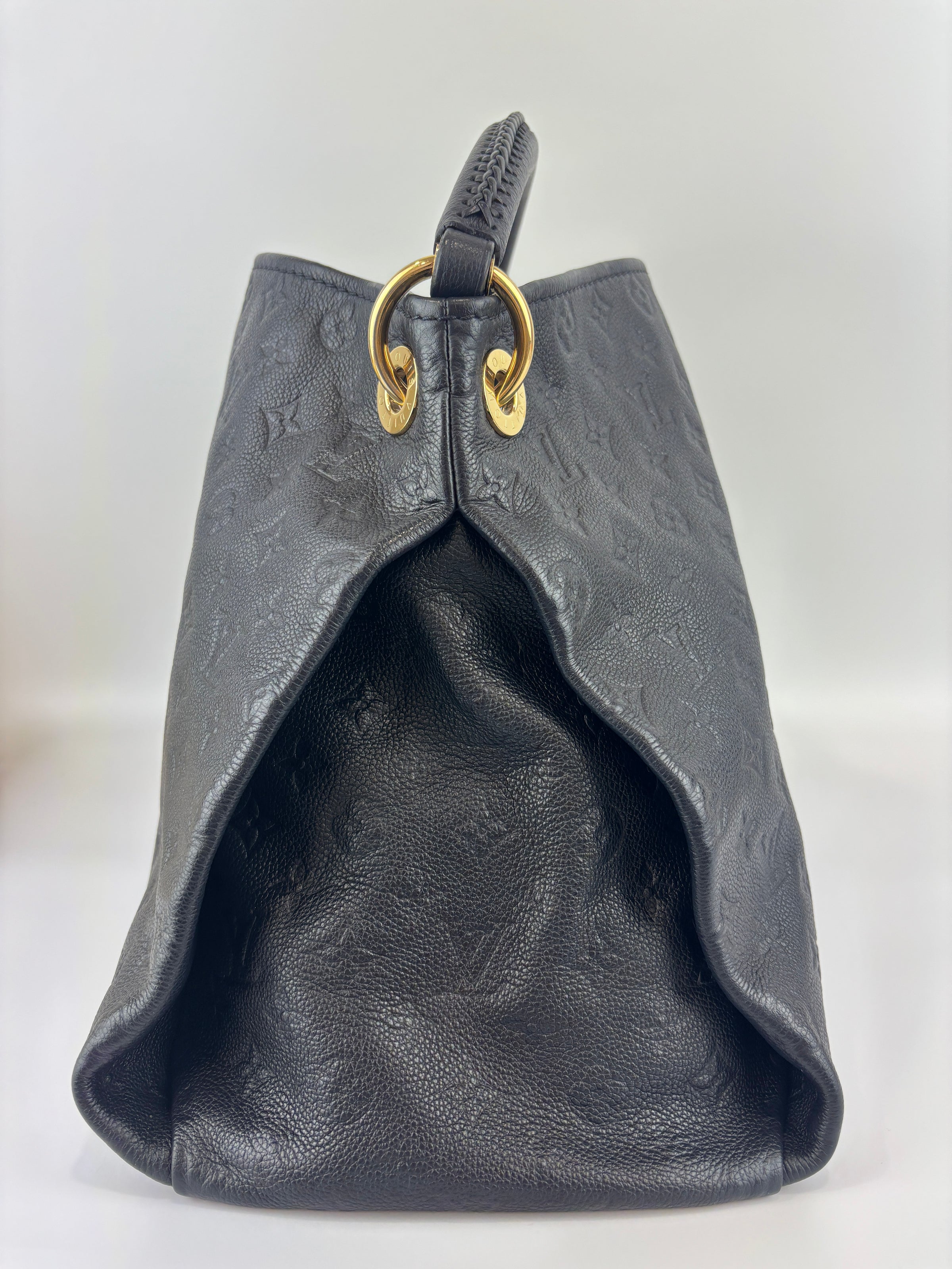 Artsy MM in Infini Monogram Empreinte Leather