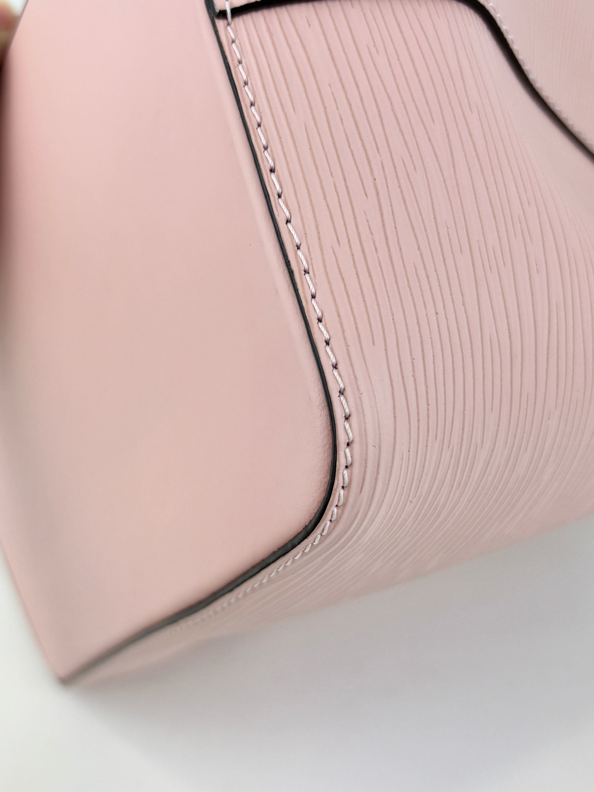 NeoNoe MM Rose Ballerine Epi Leather Bucket Bag