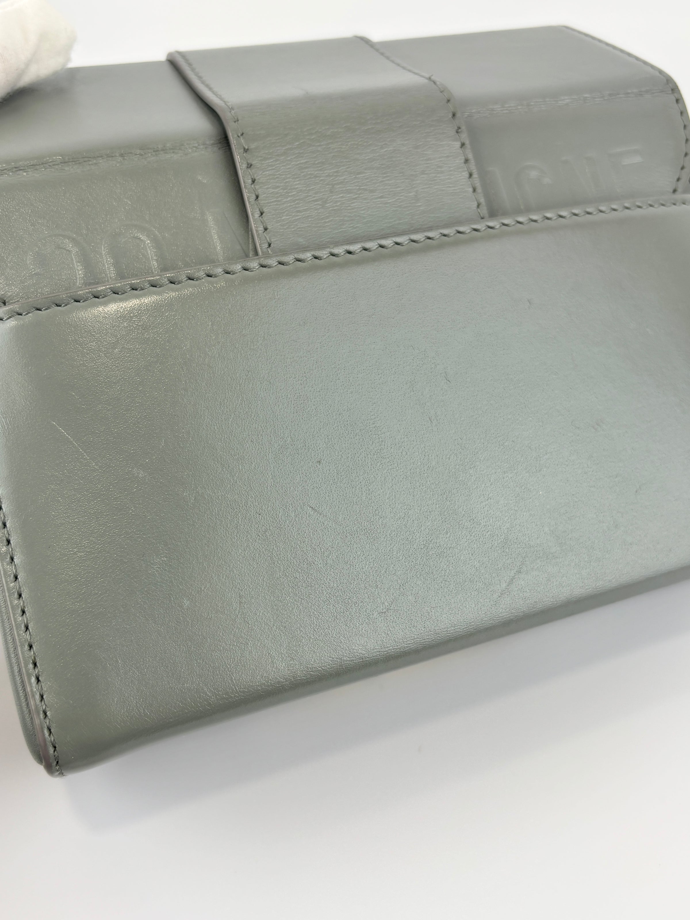 30 Montaigne Box Bag in Grey