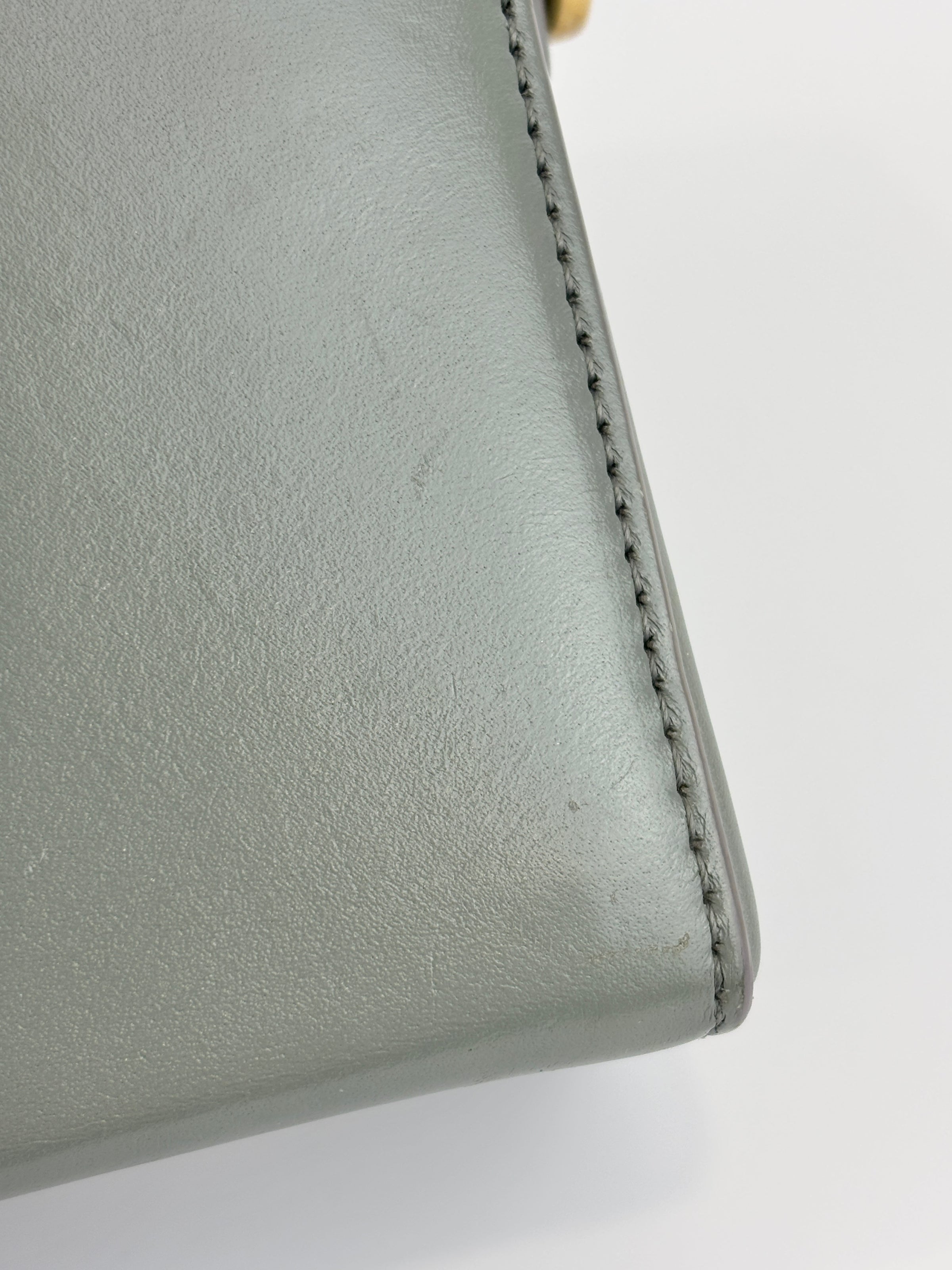30 Montaigne Box Bag in Grey