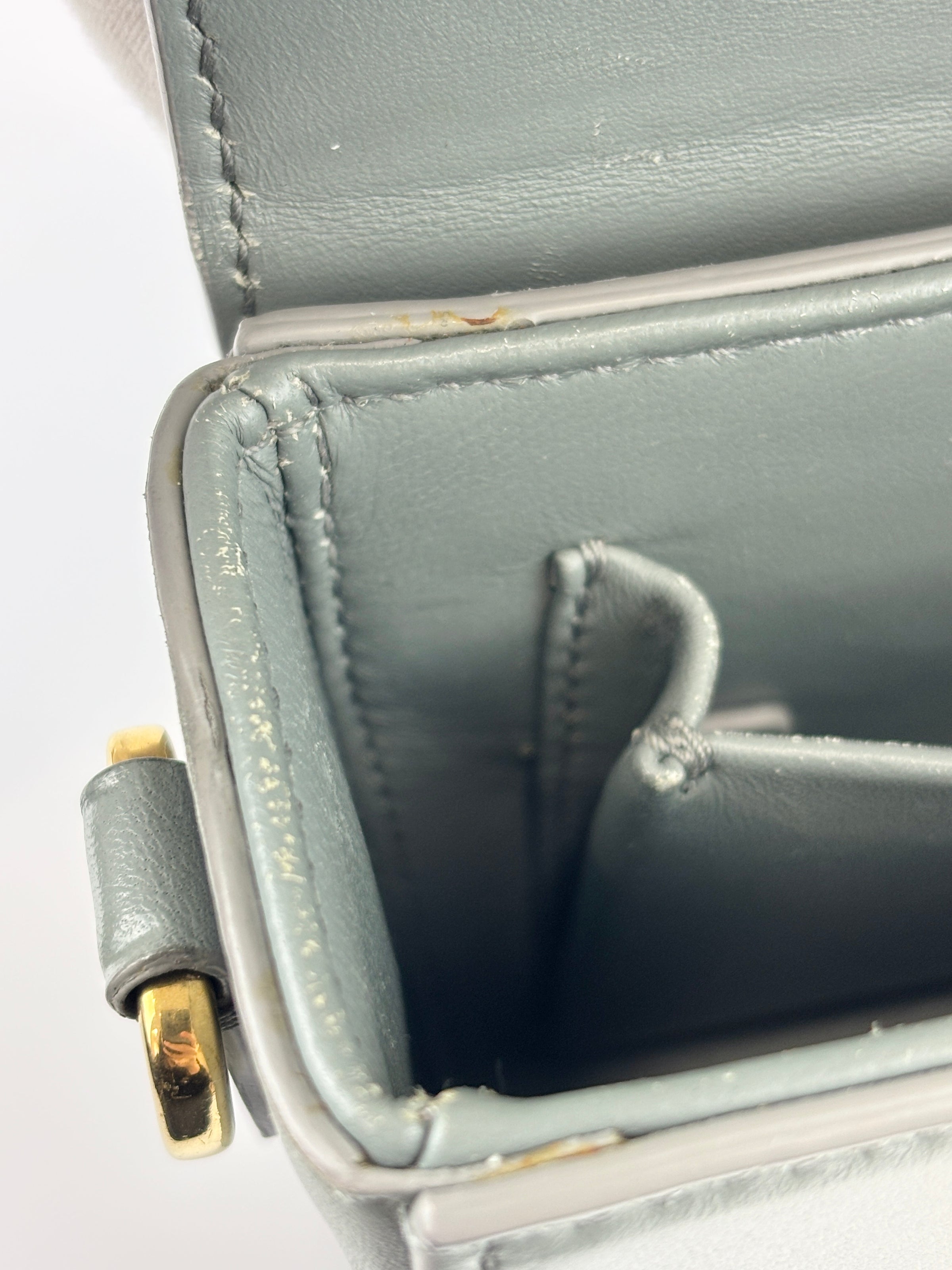 30 Montaigne Box Bag in Grey