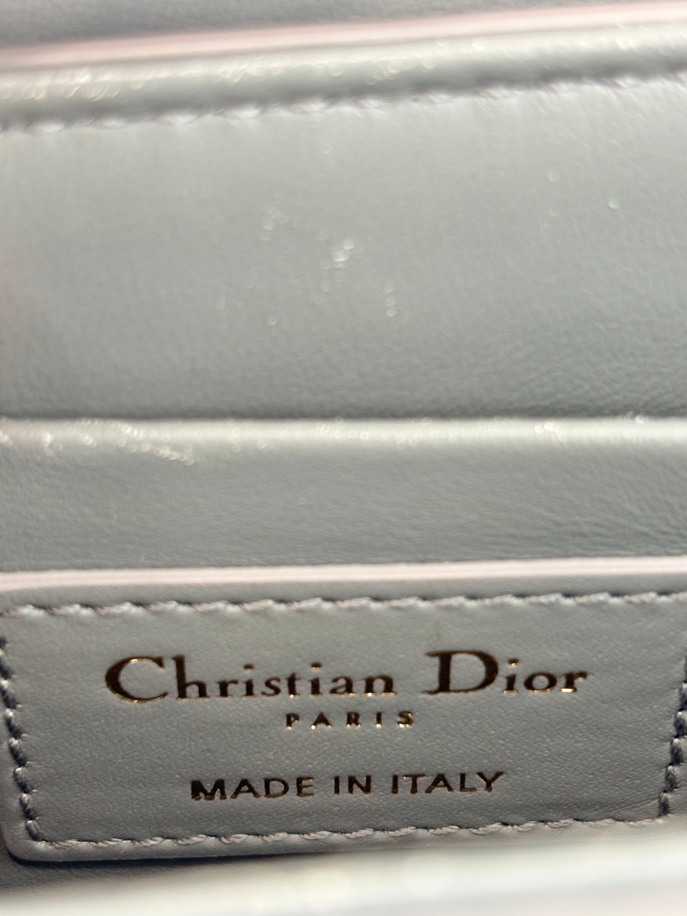 30 Montaigne Box Bag in Grey