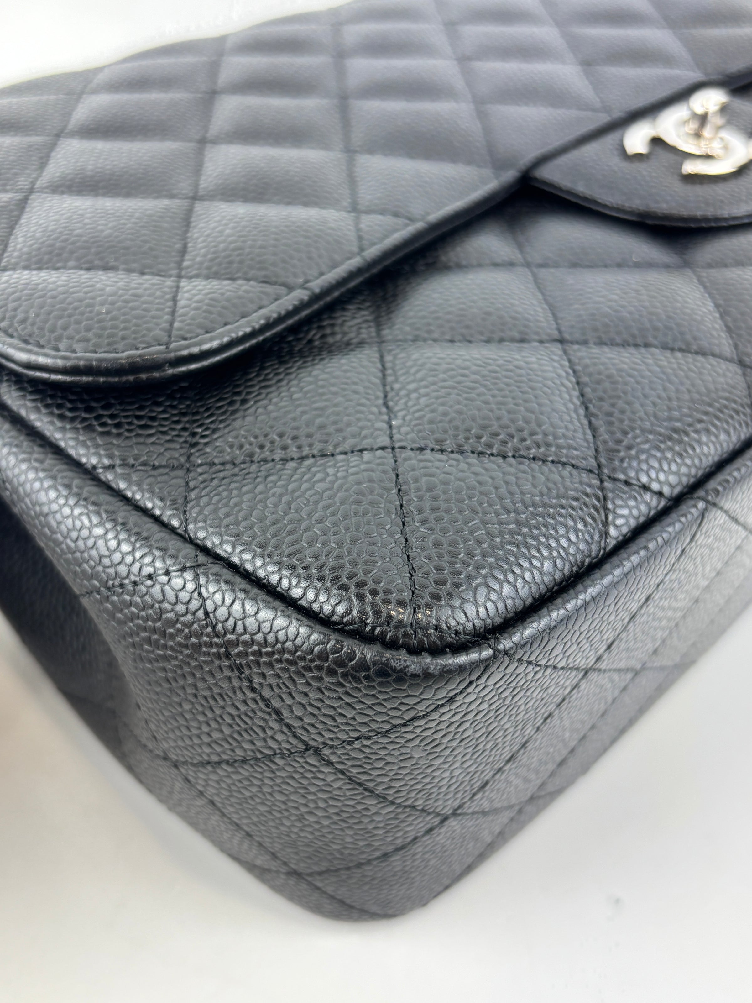 Classic Jumbo Single Flap Black Caviar SHW