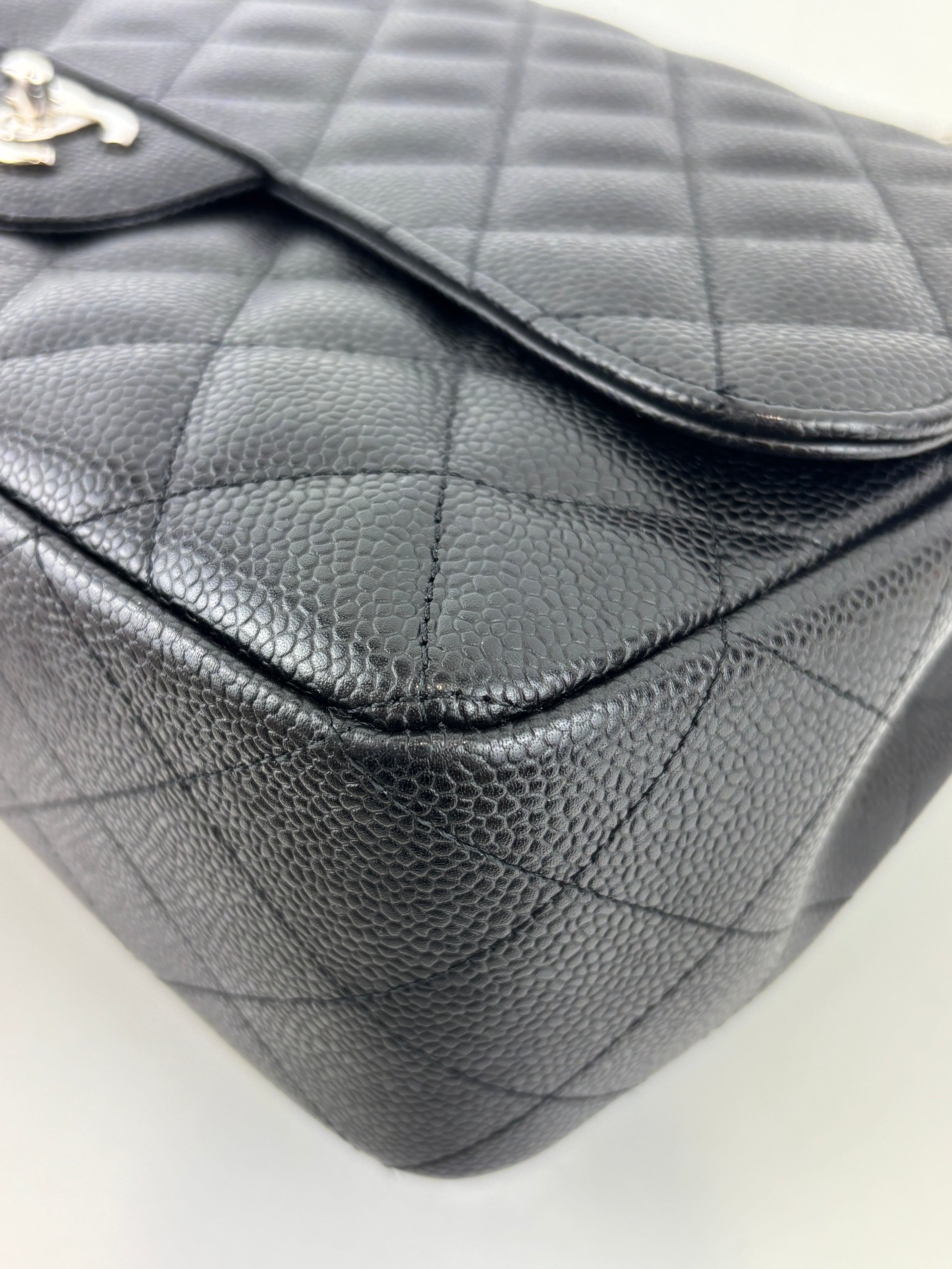 Classic Jumbo Single Flap Black Caviar SHW