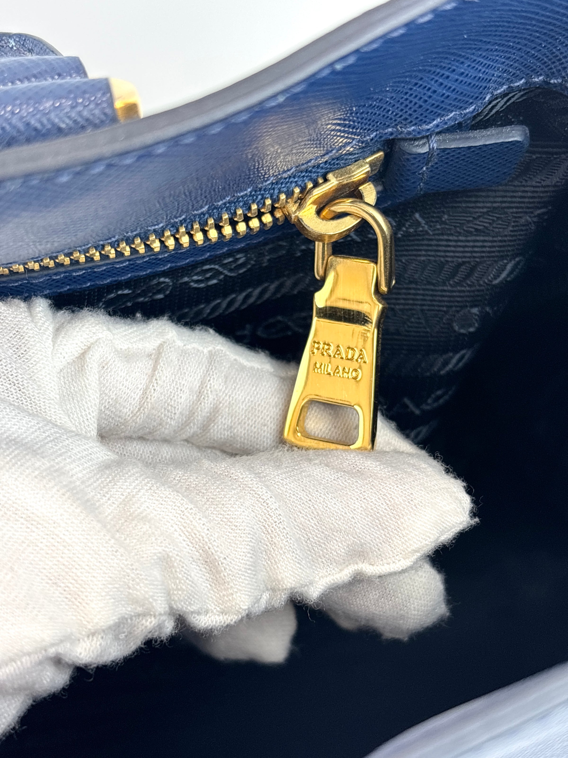 BN1844 Blue Saffiano Lux Leather Large Tote Bag - Glampot