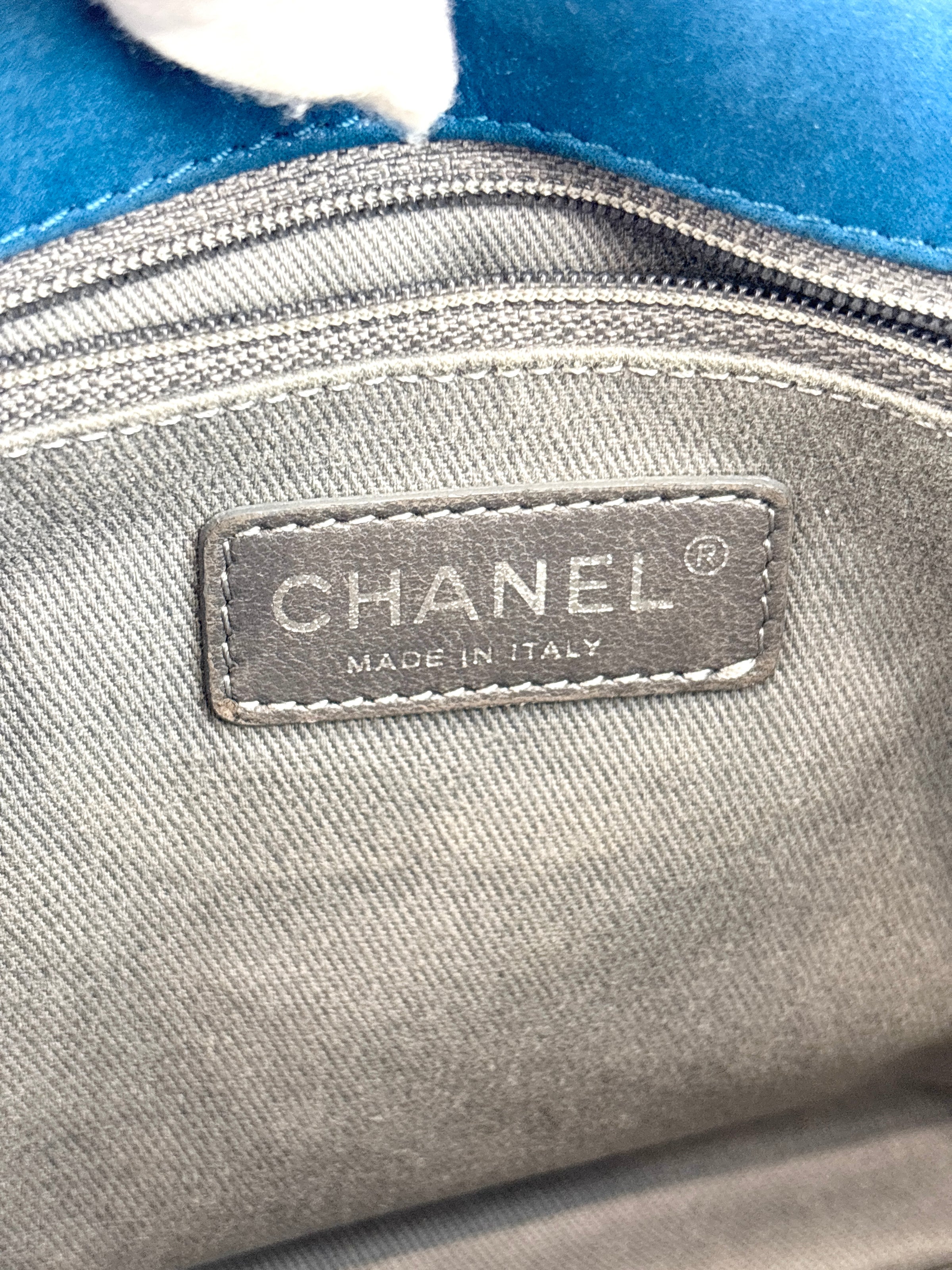 A50481 Blue Iridescent Calfskin Leather Glint Crossbody Bag (2011) - Glampot