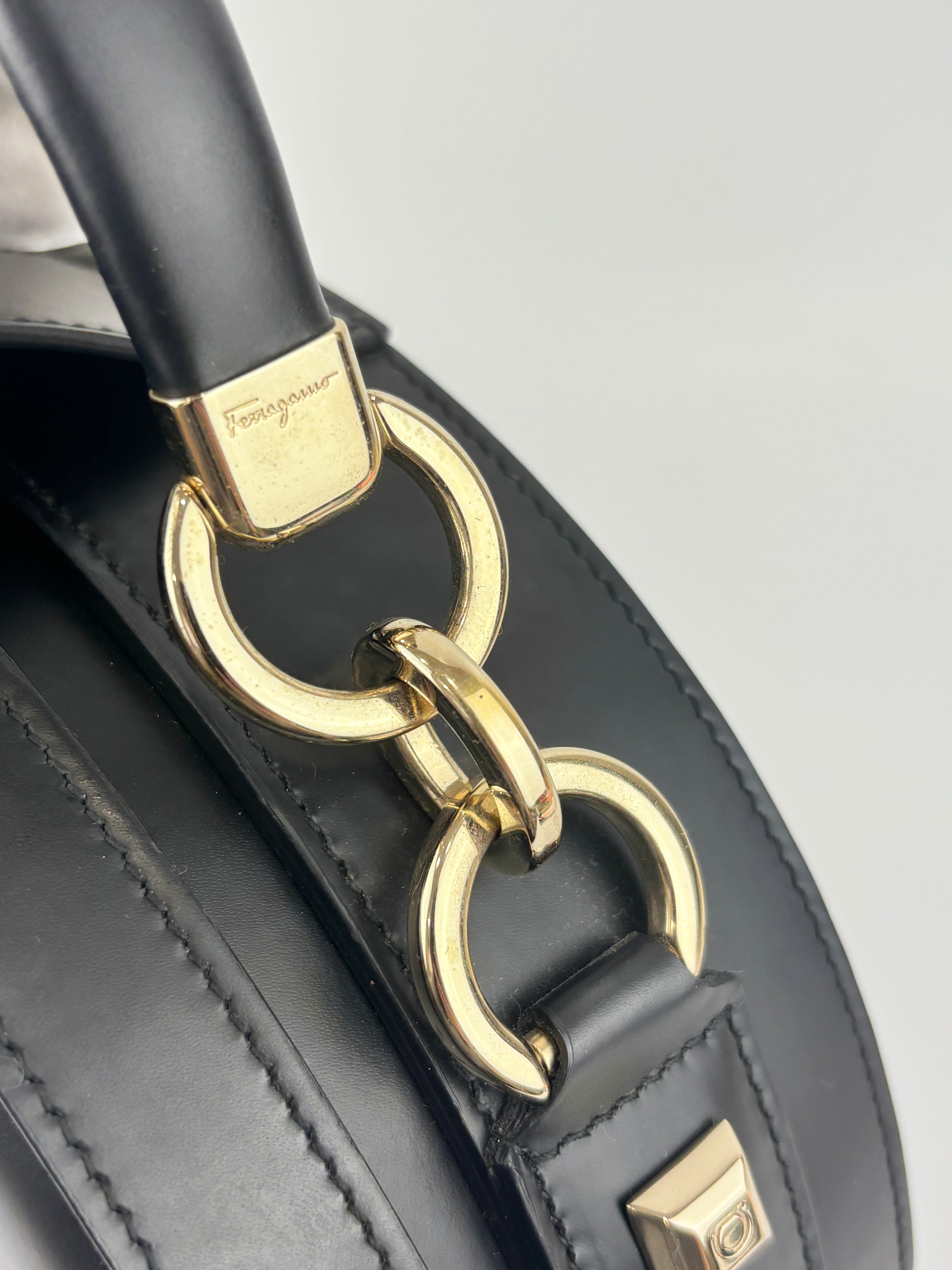 Studio Mini Round Bag Black Smooth Leather