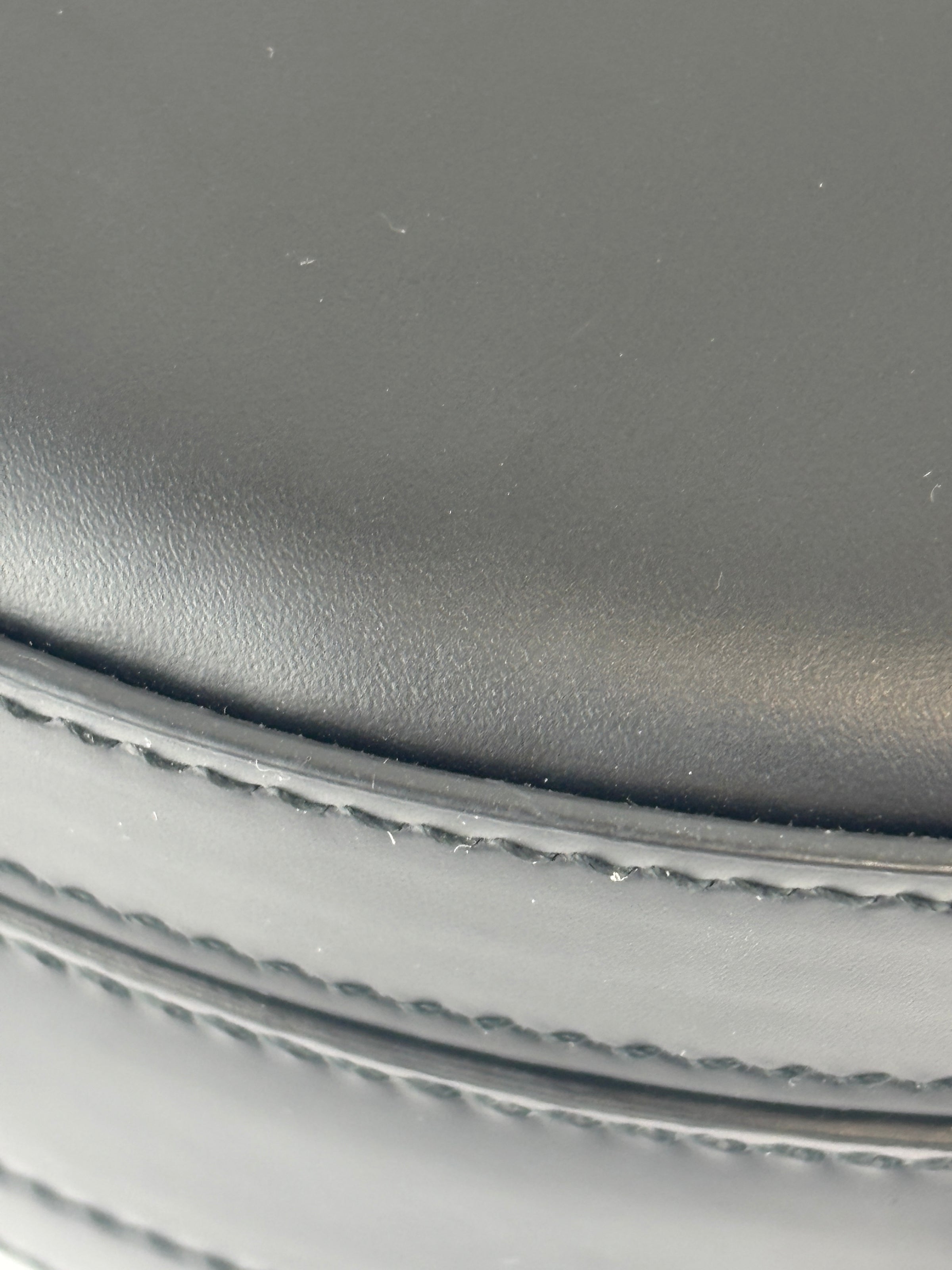 Studio Mini Round Bag Black Smooth Leather