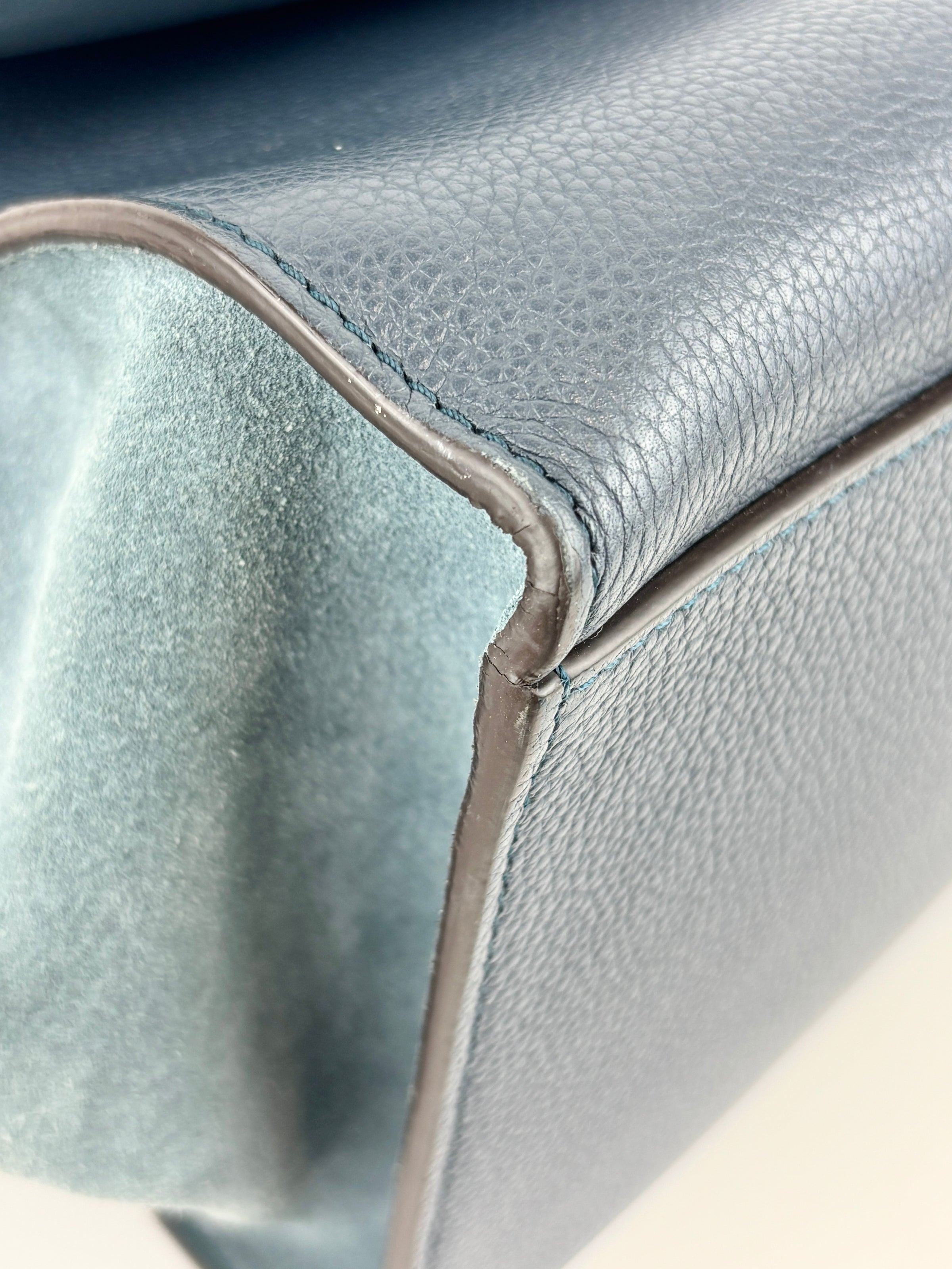 Medium Trapeze Blue Grained Calfskin/Suede