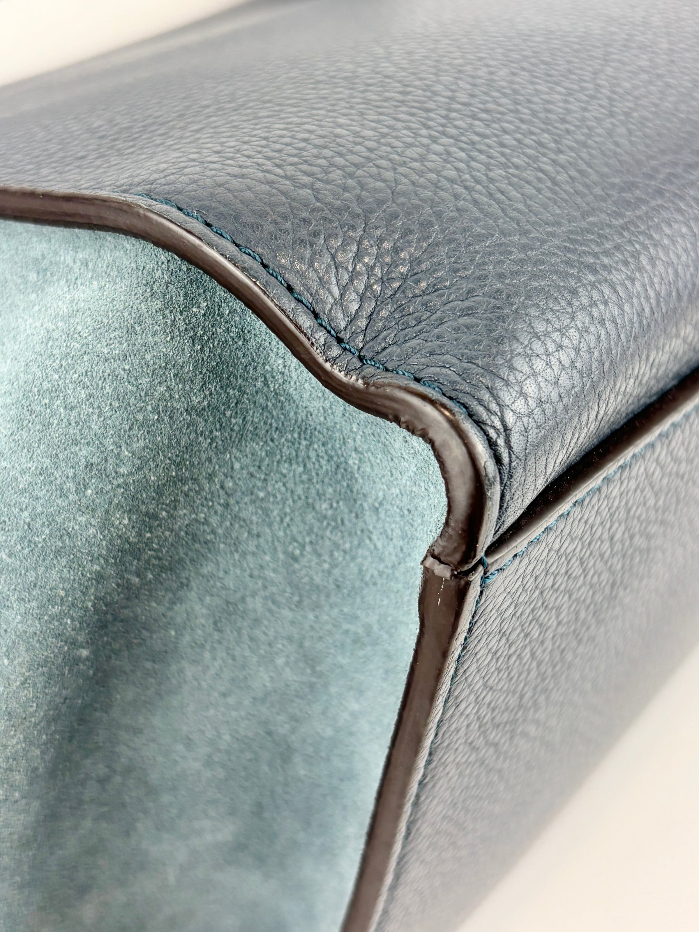 Medium Trapeze Blue Grained Calfskin/Suede