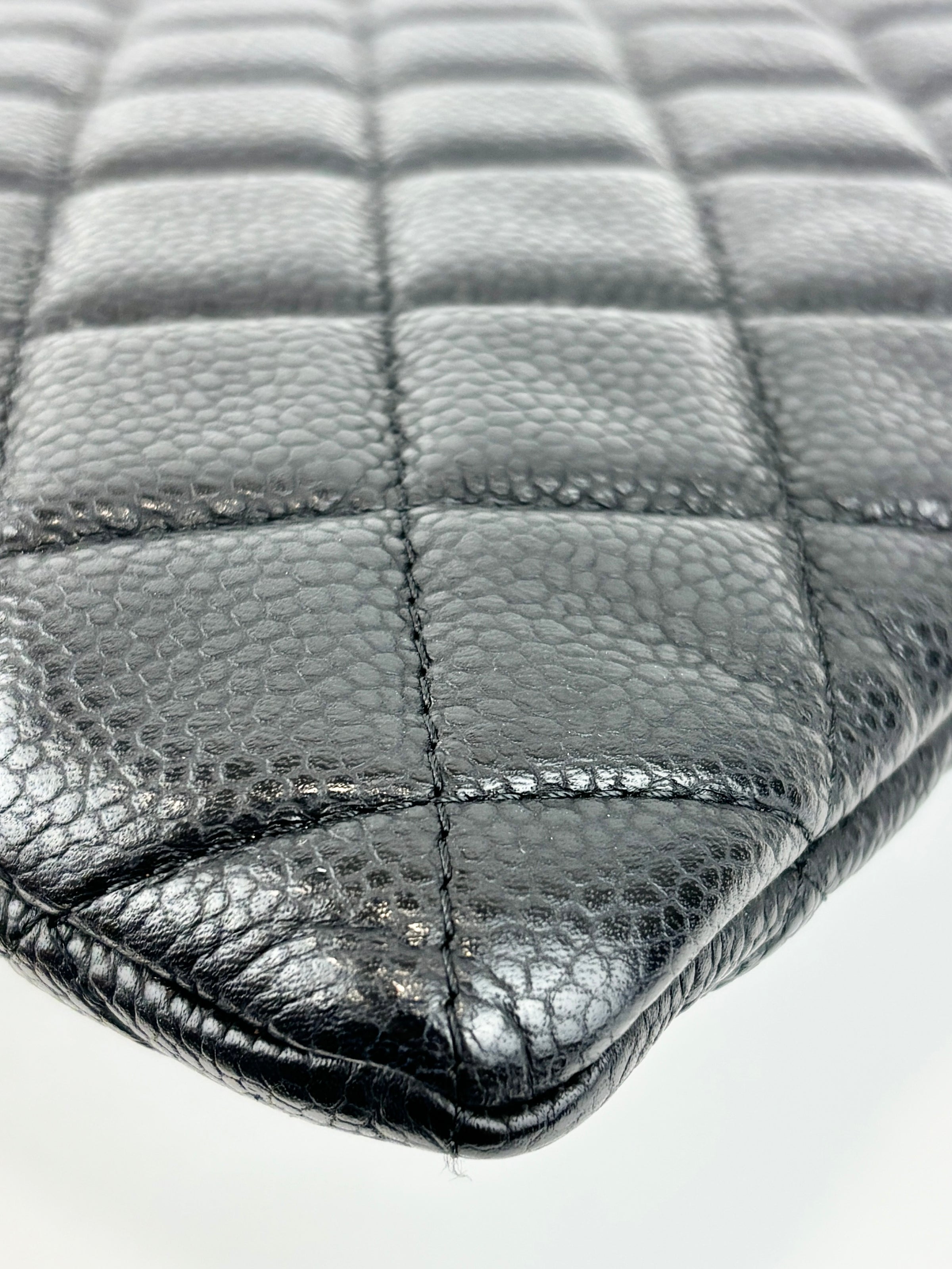 A69251 Large O Case Black Caviar SHW
