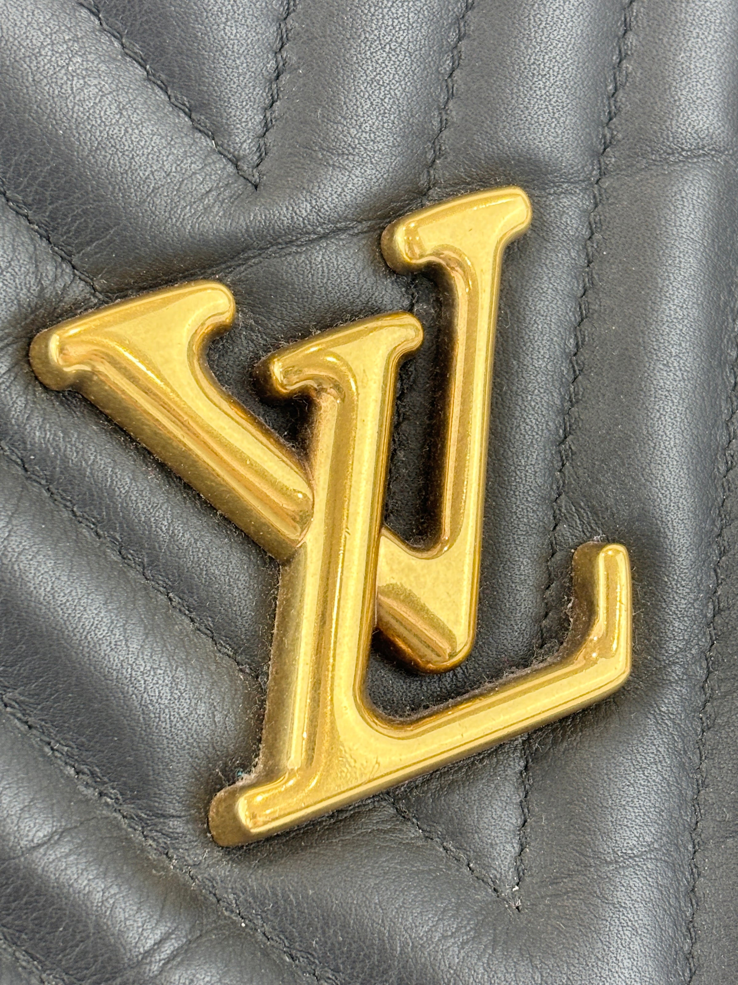 New Wave Chain Tote Black