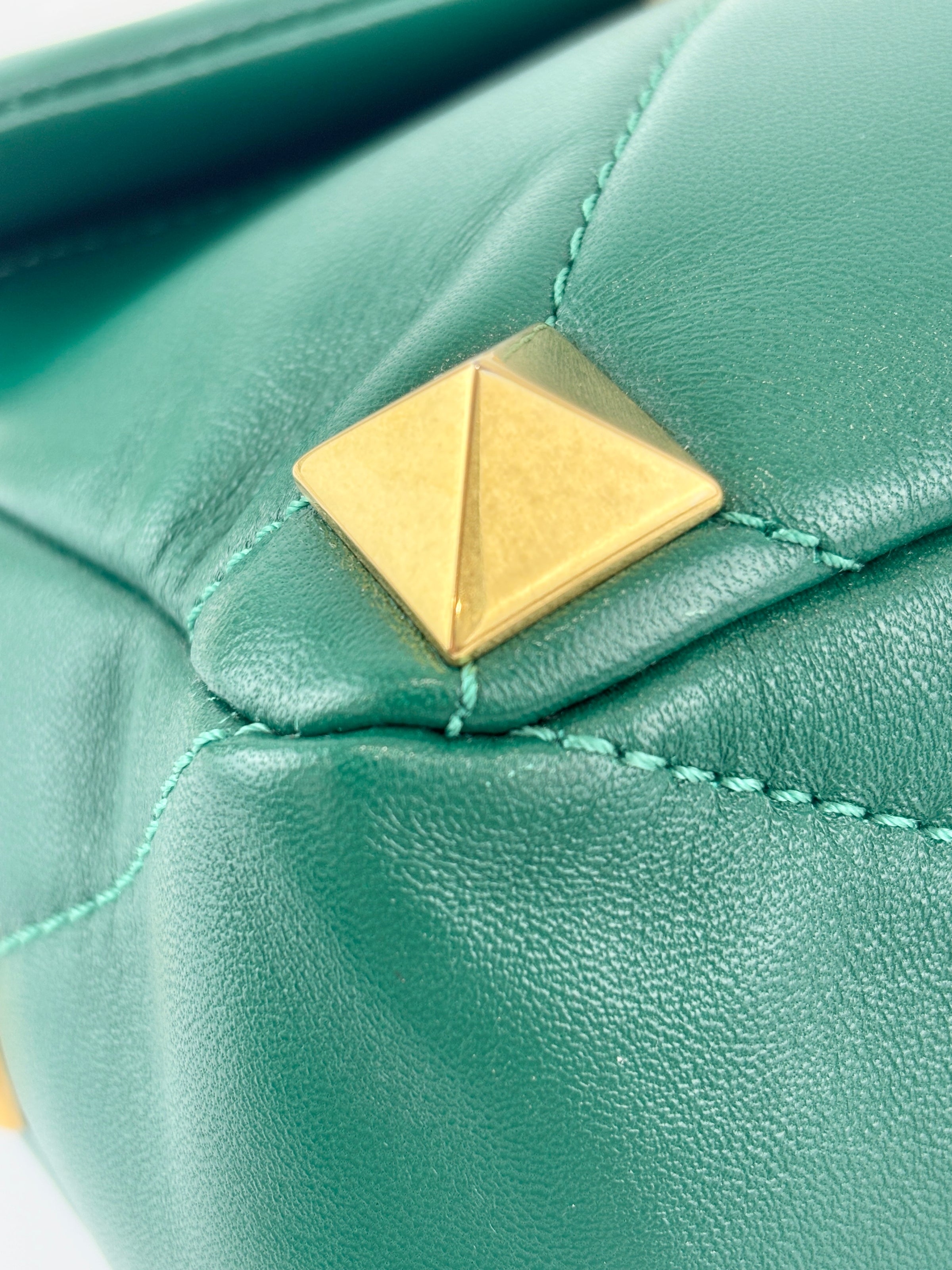 Roman Stud Medium Chain Bag Green