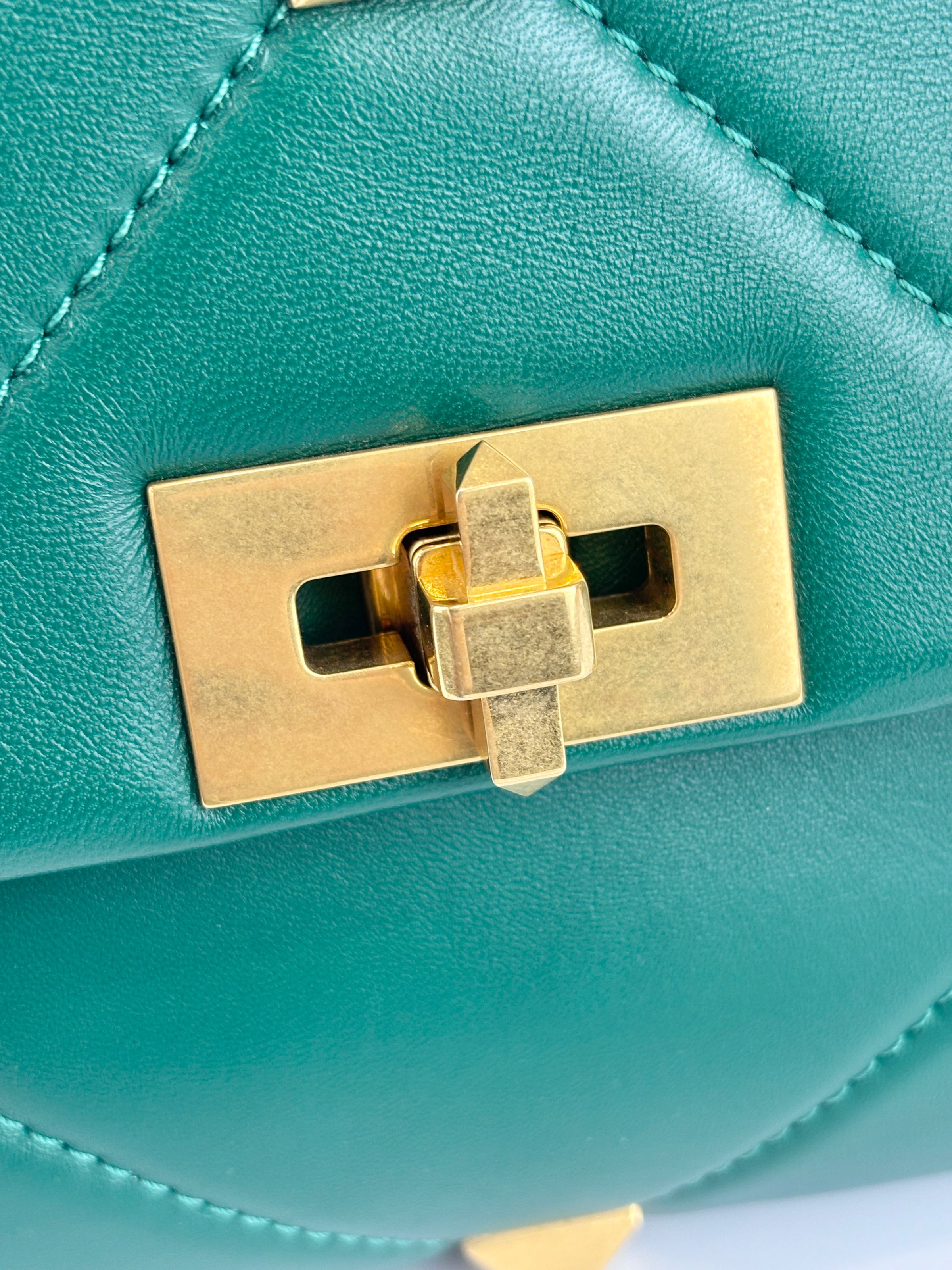 Roman Stud Medium Chain Bag Green
