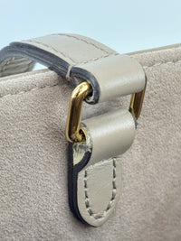 Onthego MM Bicolour Monogram Empreinte Leather Tourterelle / Crème