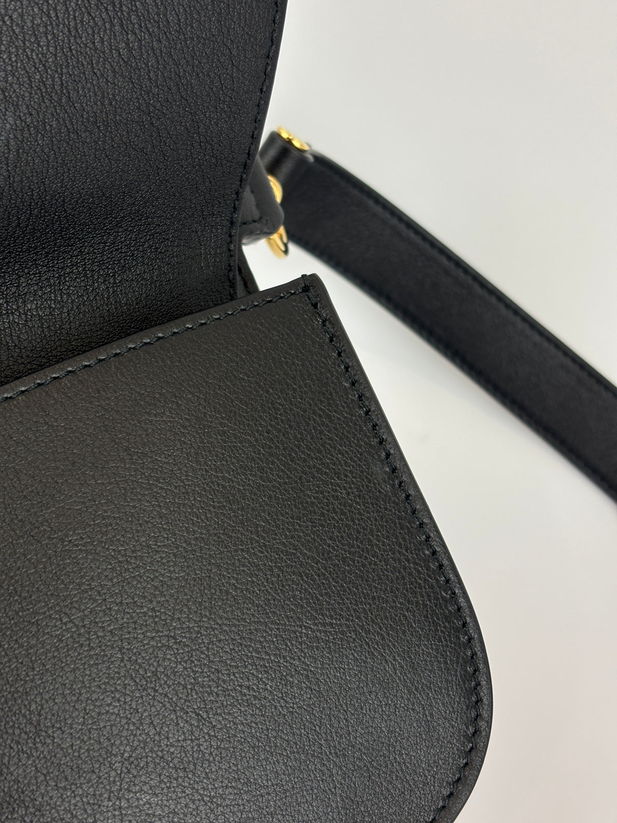 Blondie GG Supreme Smooth Leather Belt Bag in Black GHW