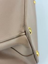 BN2896 Galleria Small Saffiano Leather Bag Cammeo