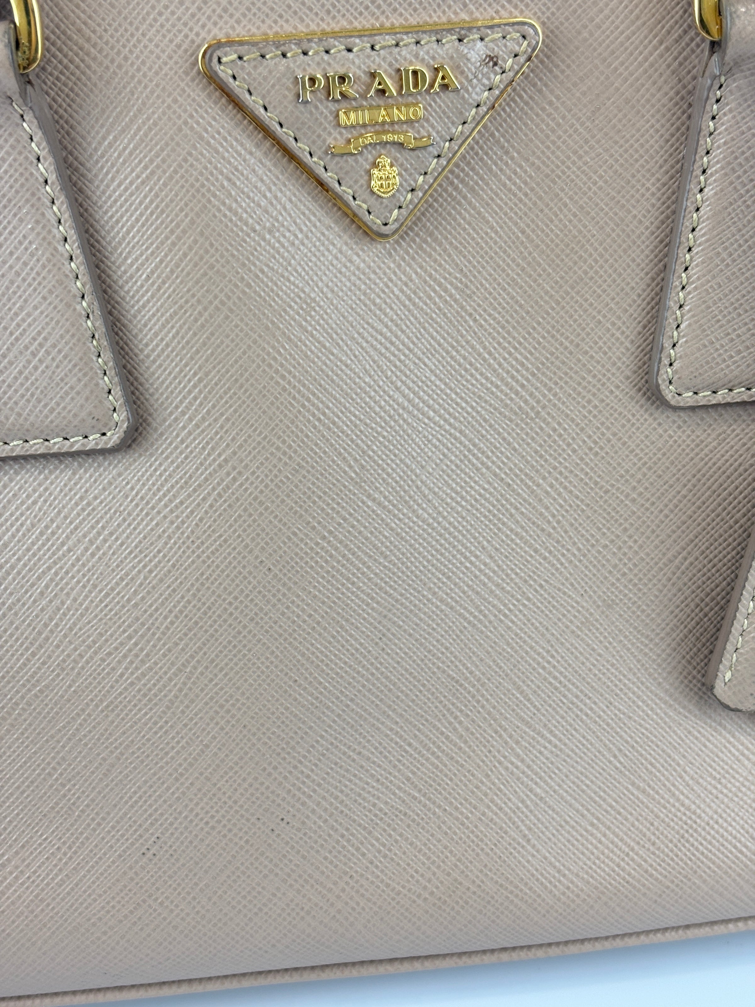 BN2896 Galleria Small Saffiano Leather Bag Cammeo