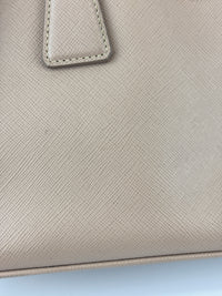 BN2896 Galleria Small Saffiano Leather Bag Cammeo
