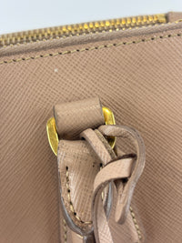 BN2896 Galleria Small Saffiano Leather Bag Cammeo