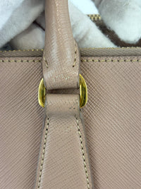 BN2896 Galleria Small Saffiano Leather Bag Cammeo