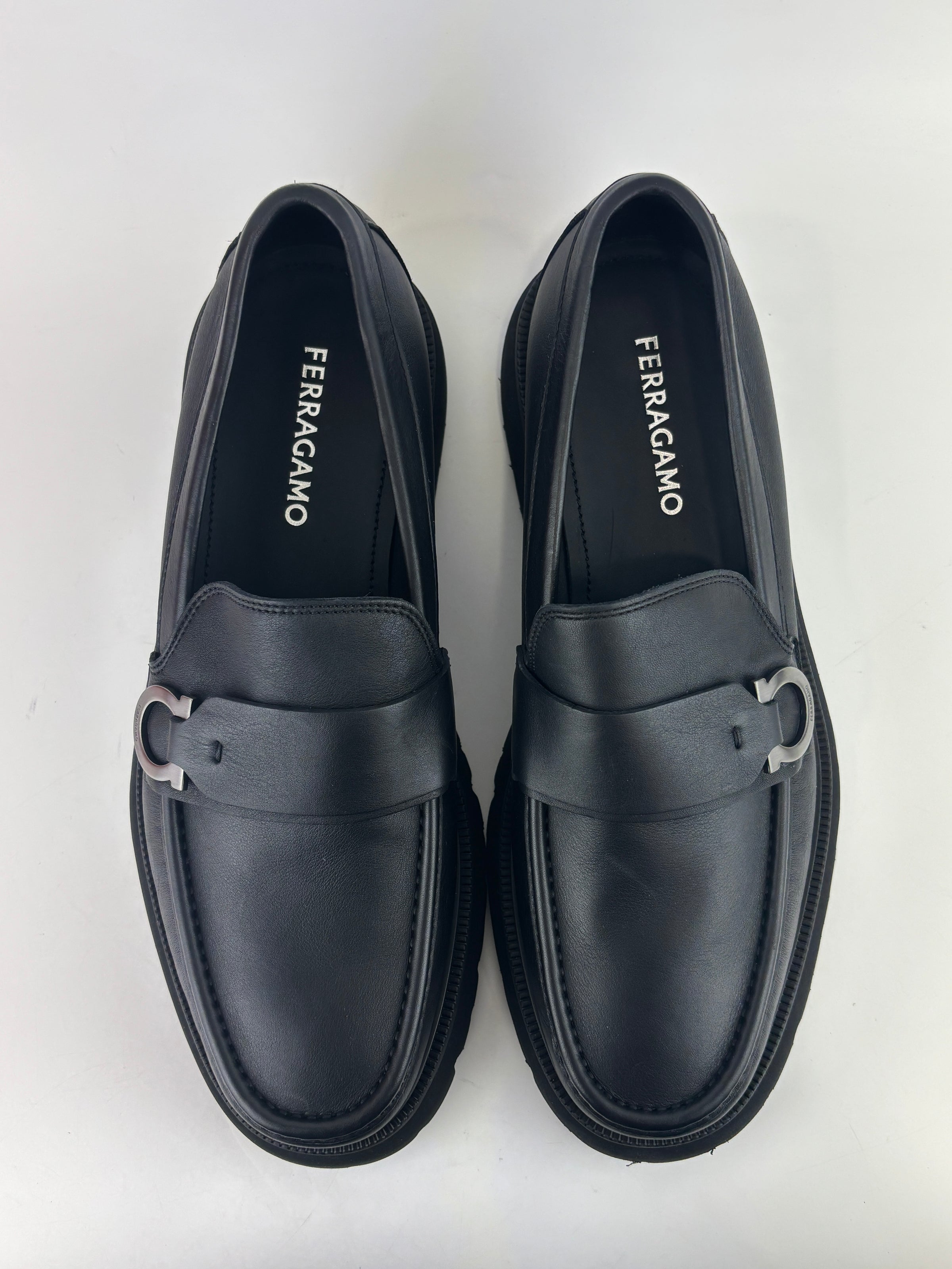 Moccasin with Gancini Ornament Saddle Loafer Calfskin in Black Size 10
