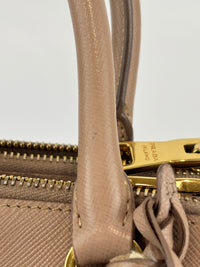 BN2896 Galleria Small Saffiano Leather Bag Cammeo