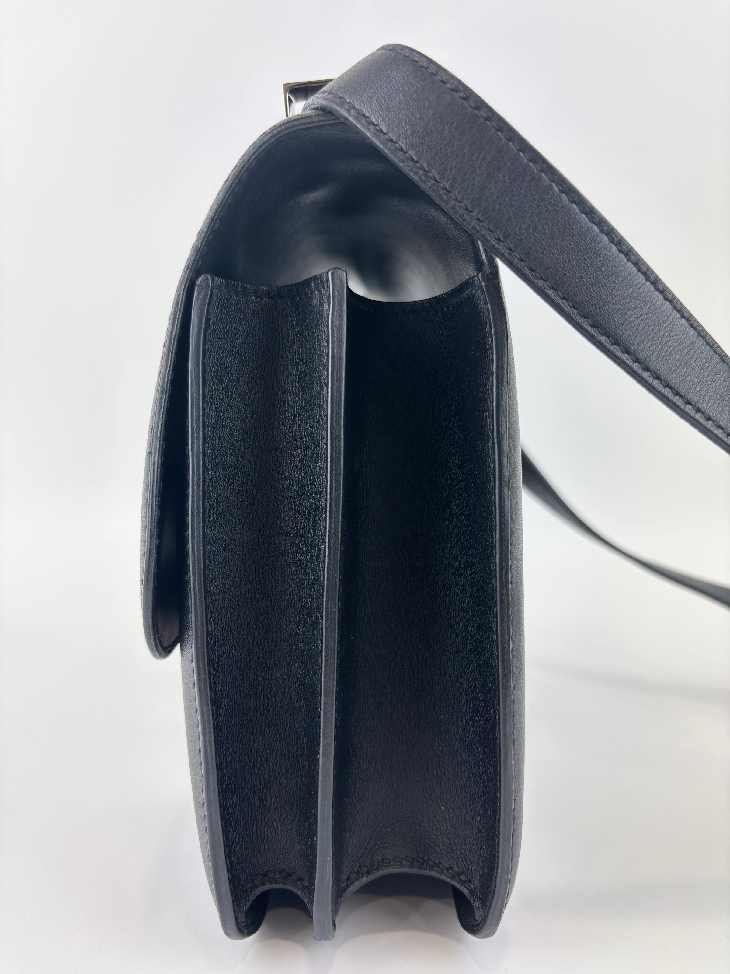 Constance 24 Black Swift PHW