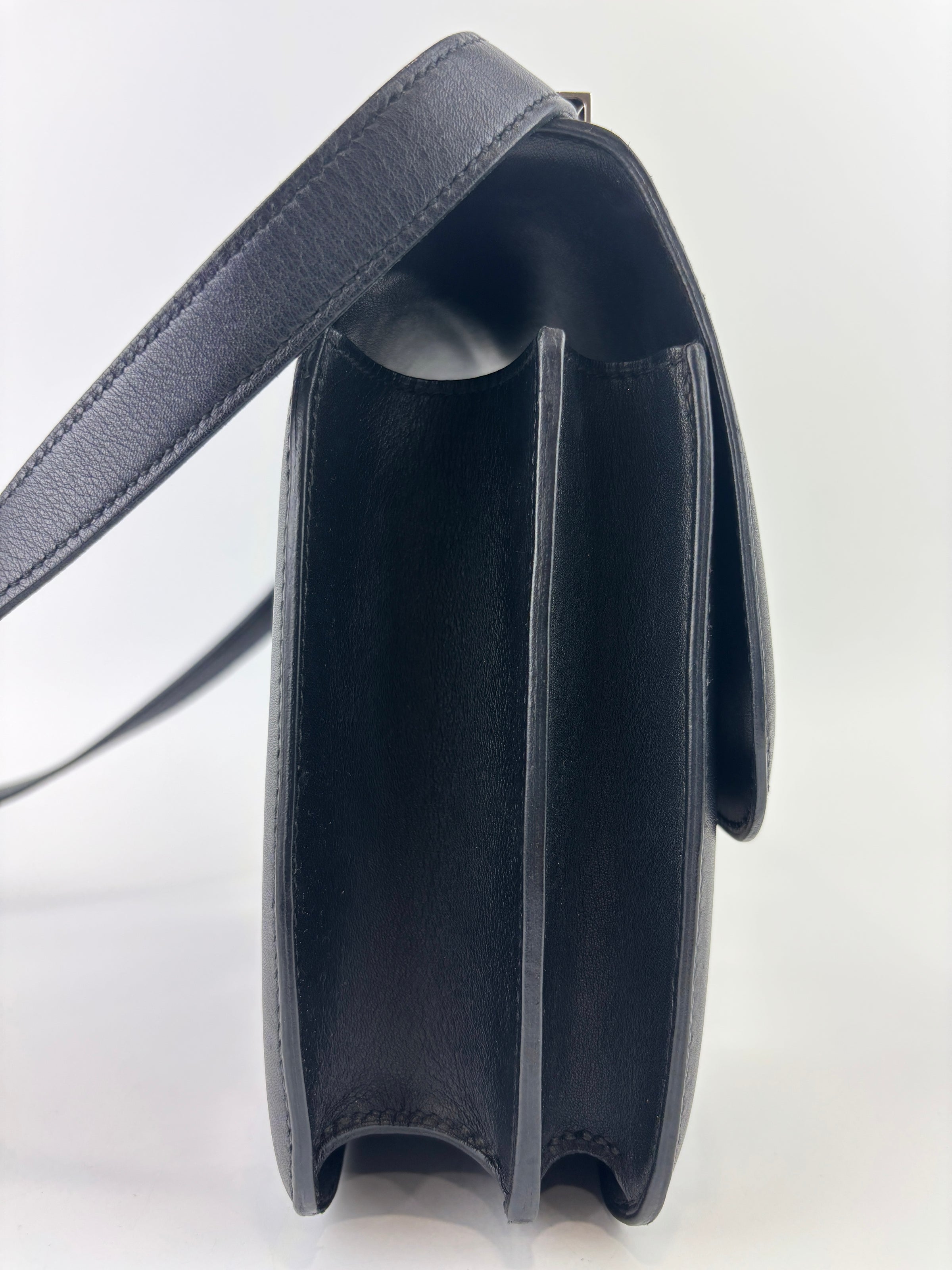 Constance 24 Black Swift PHW