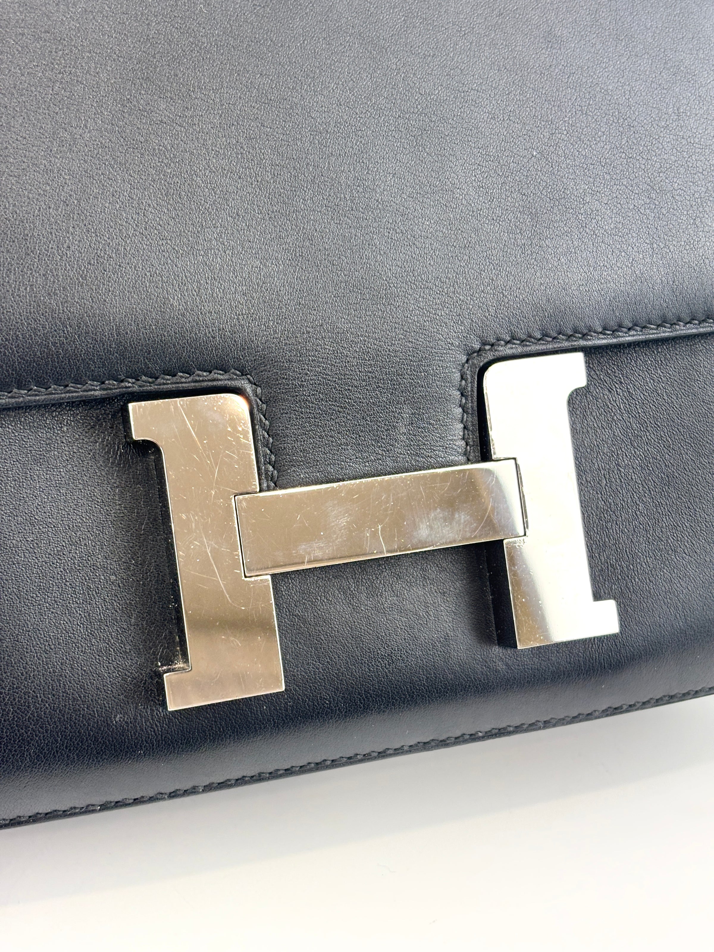 Constance 24 Black Swift PHW