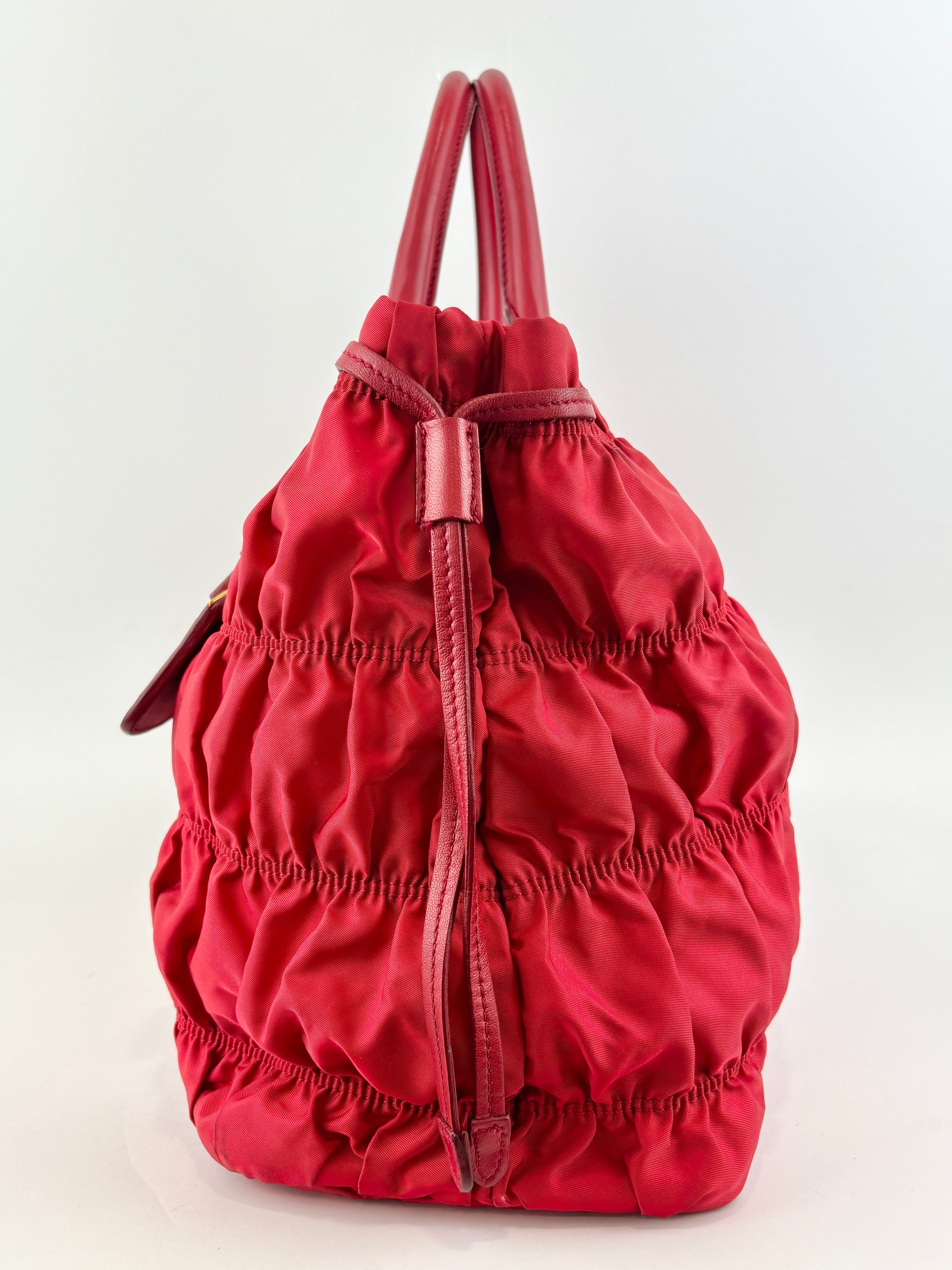 Tessuto Gaufre Nylon Tote in Red