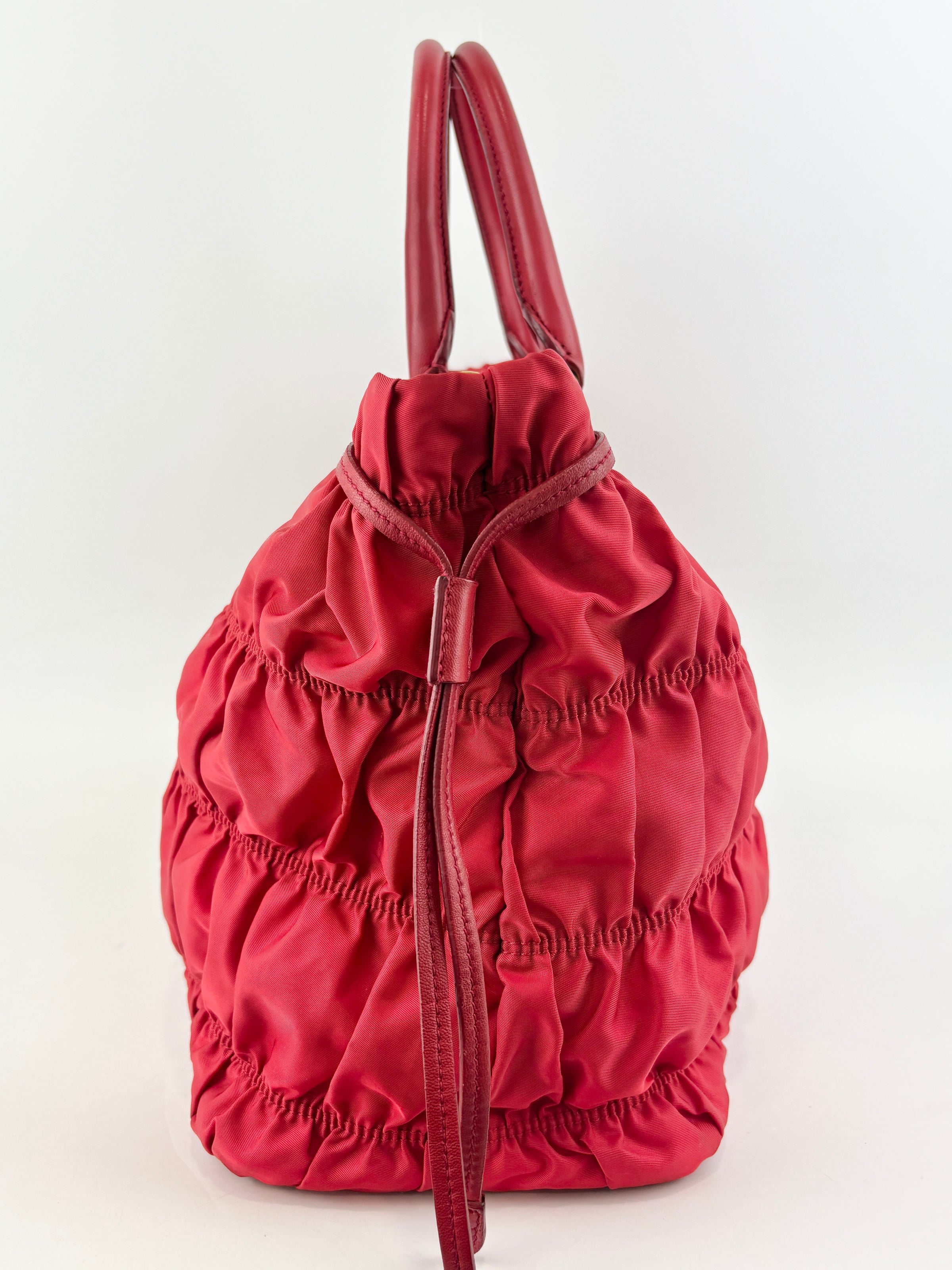 Tessuto Gaufre Nylon Tote in Red