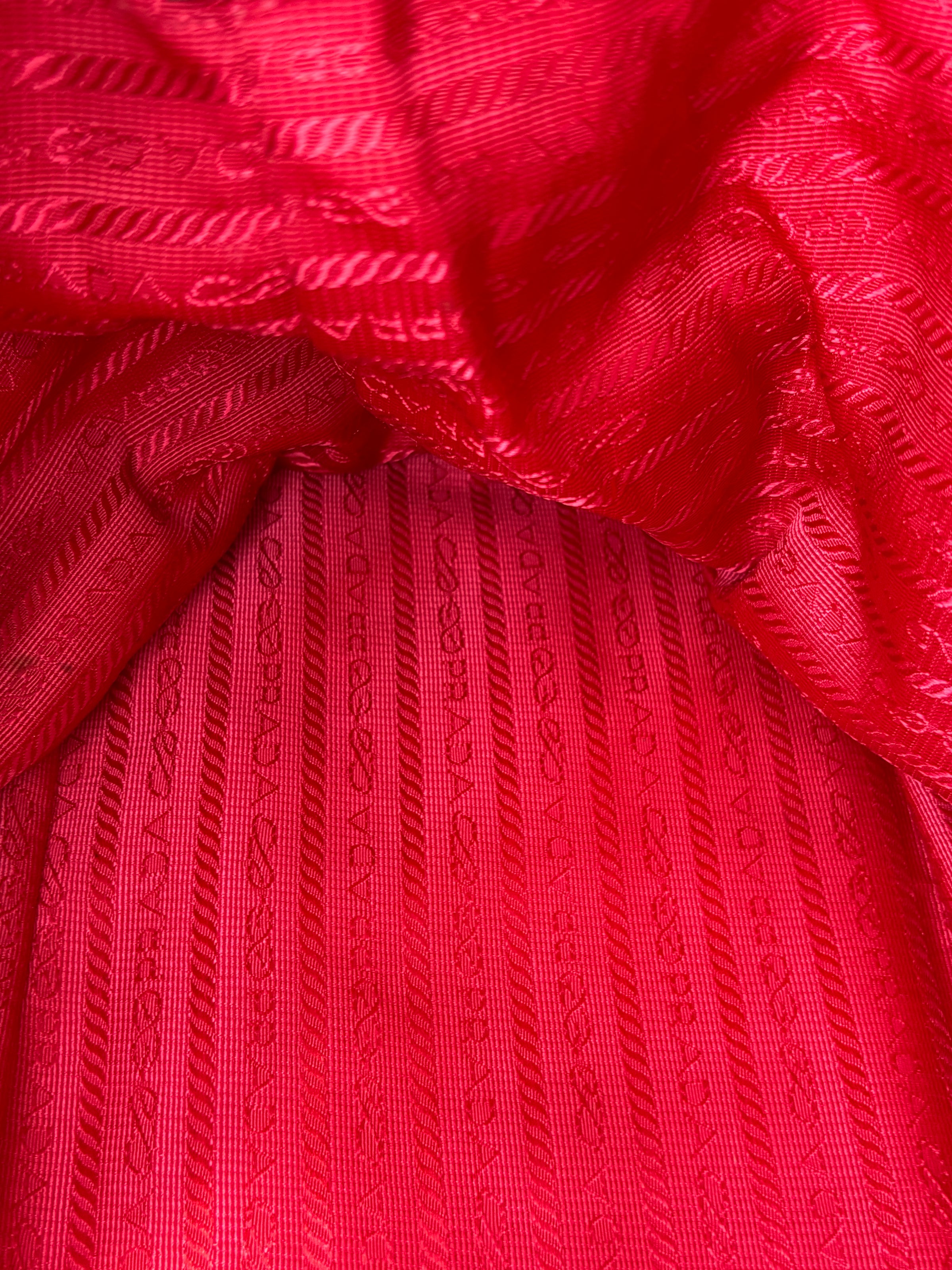 Tessuto Gaufre Nylon Tote in Red